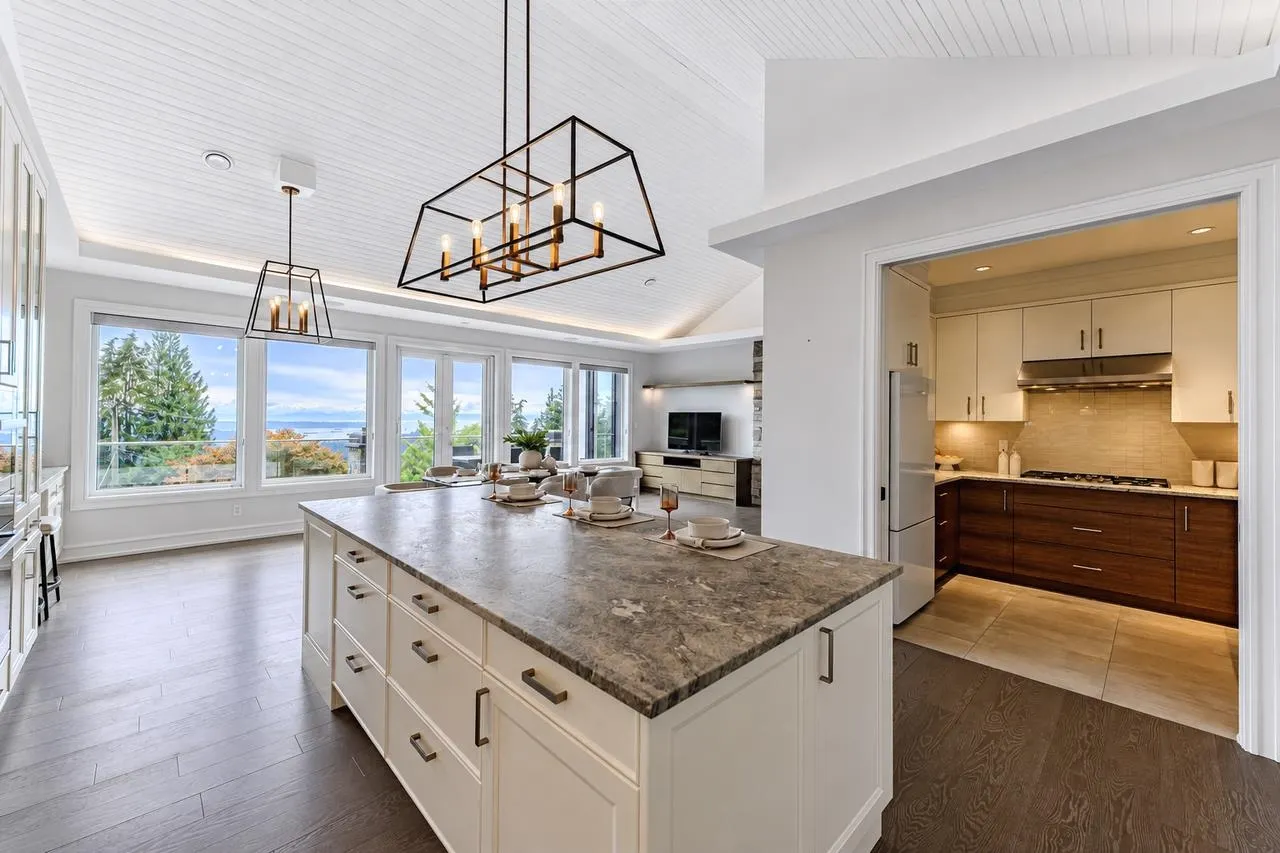 4816 Skyline Drive