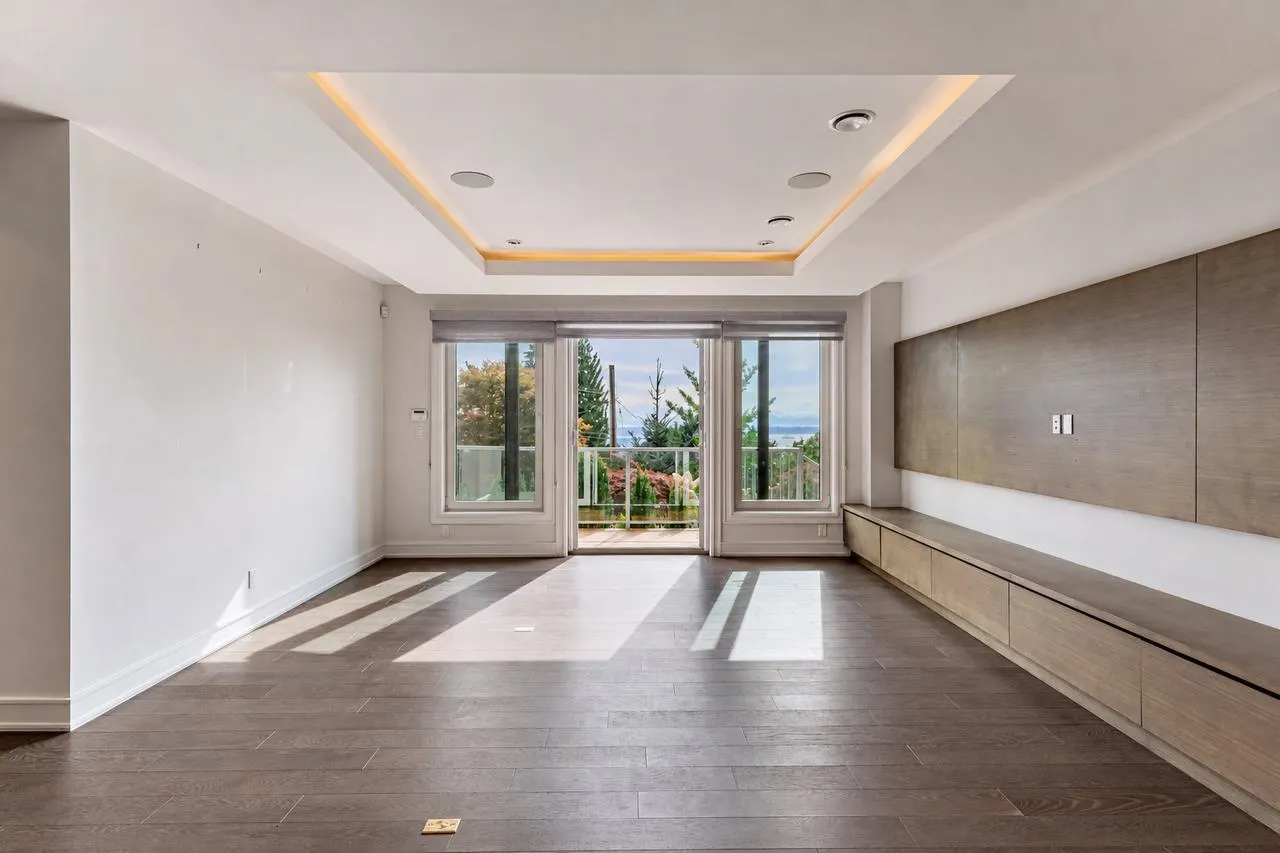 4816 Skyline Drive