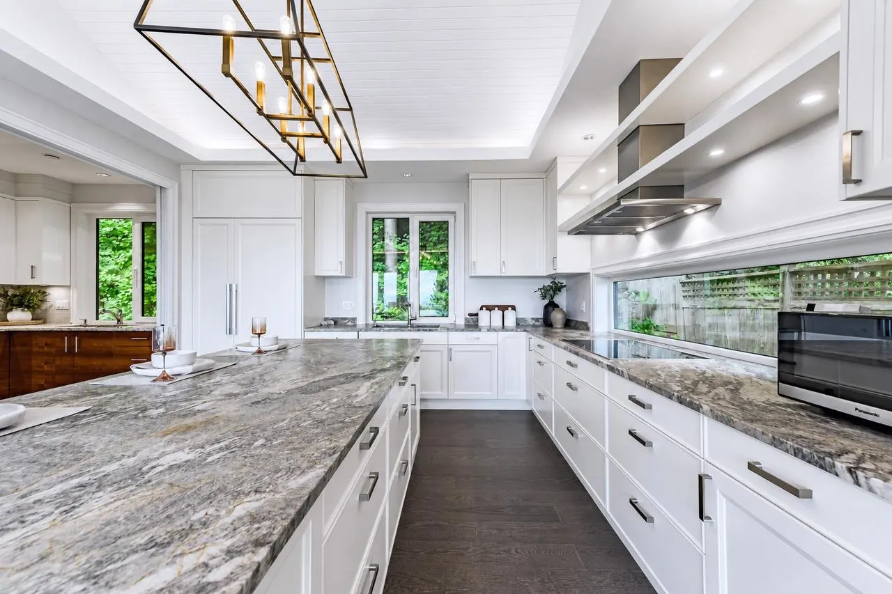 4816 Skyline Drive