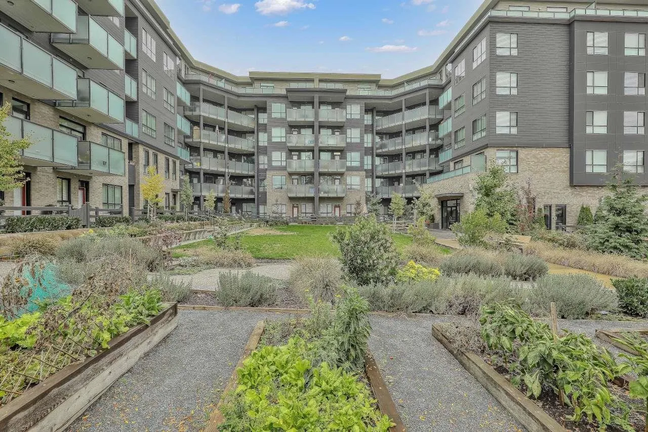 15738 85 Avenue #427
