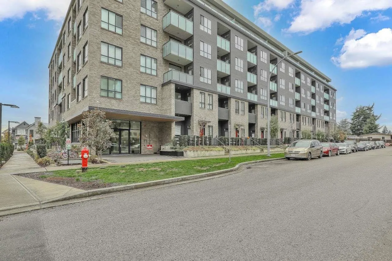 15738 85 Avenue #427