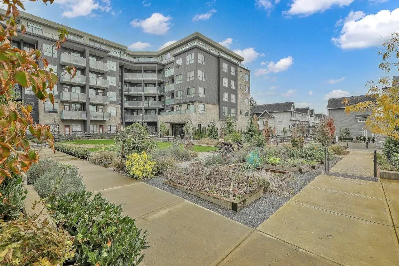 15738 85 Avenue #427