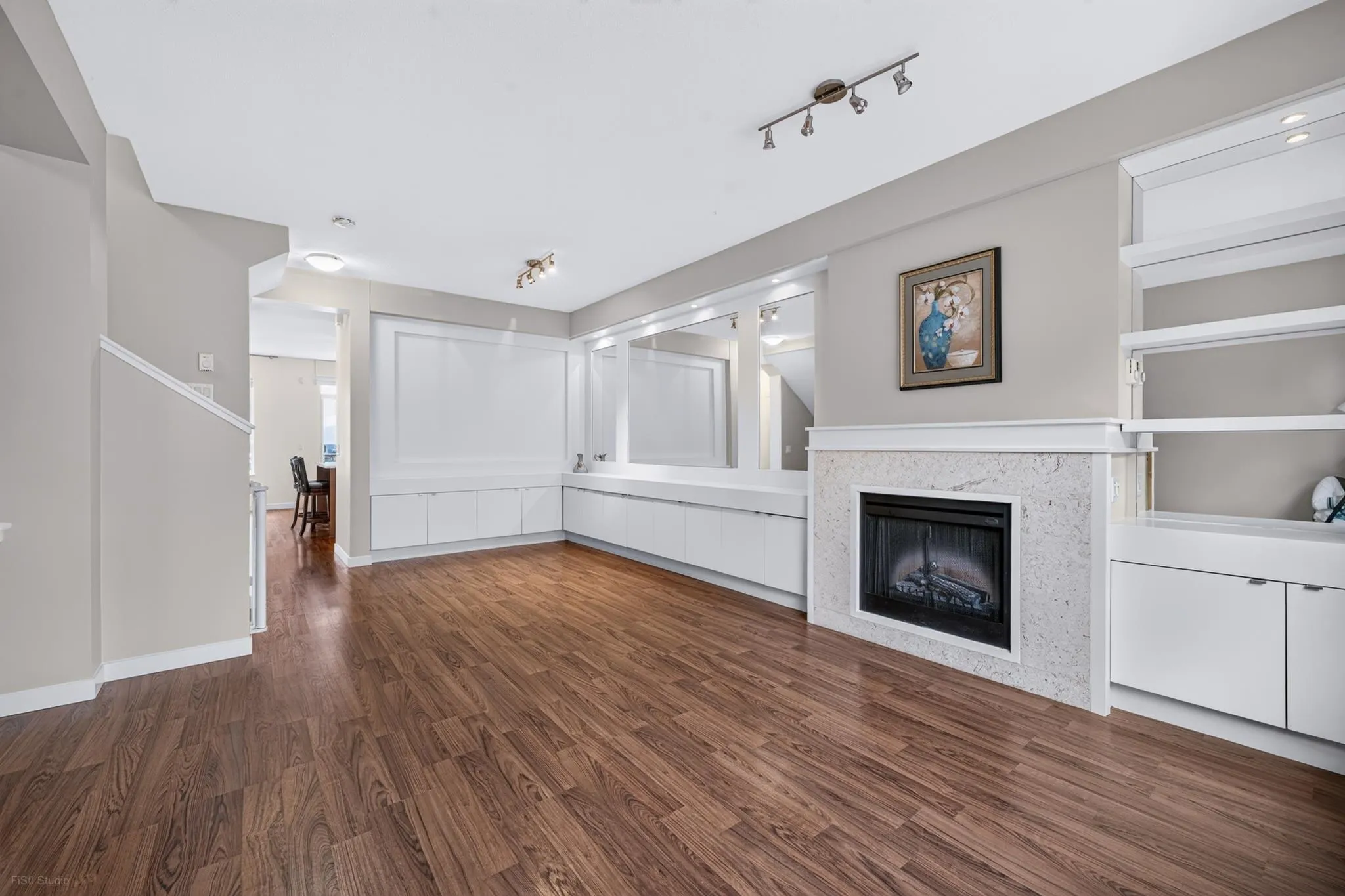 2738 158 Street #4