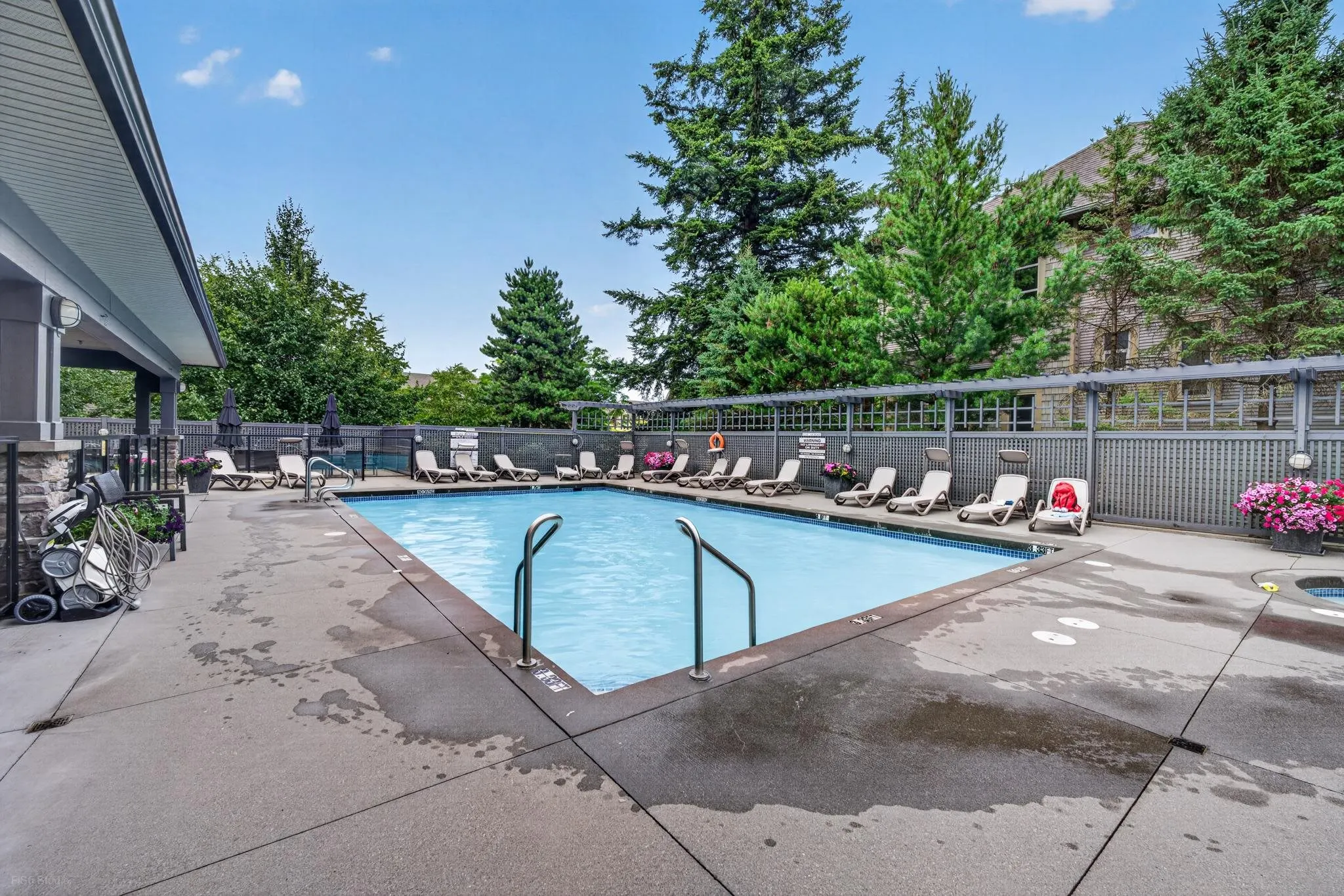 2738 158 Street #4