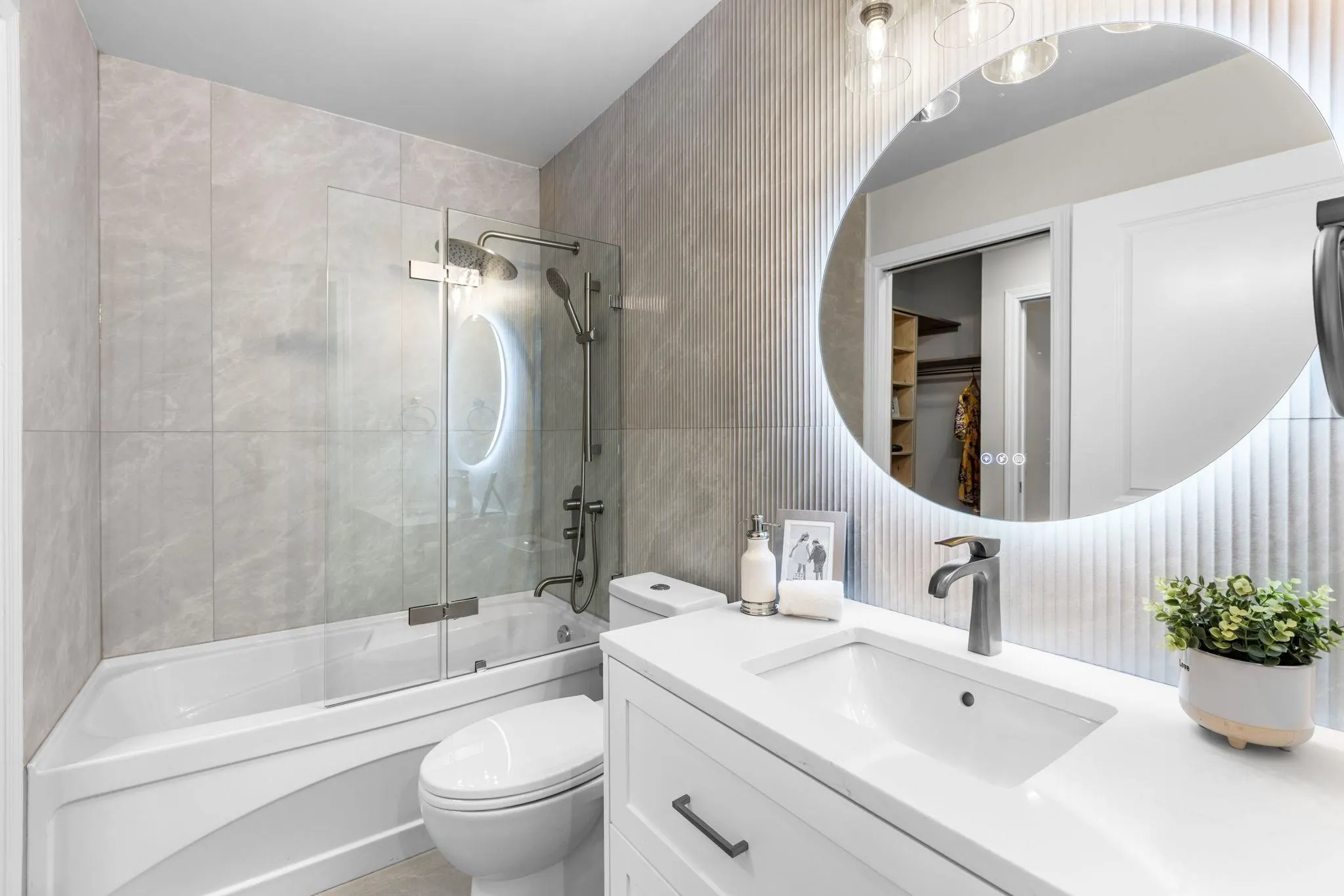 3151 Connaught Crescent #206