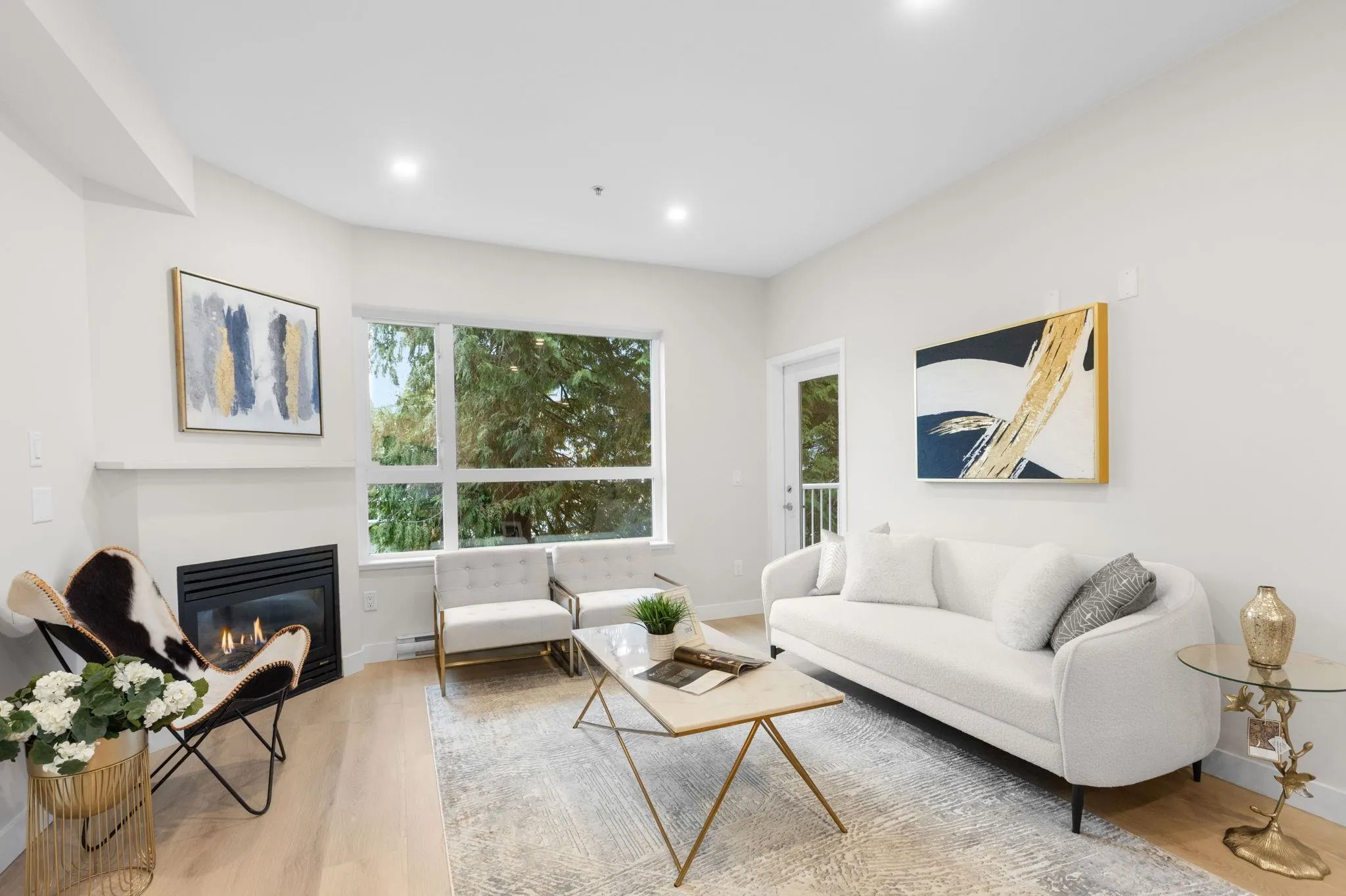 3151 Connaught Crescent #206