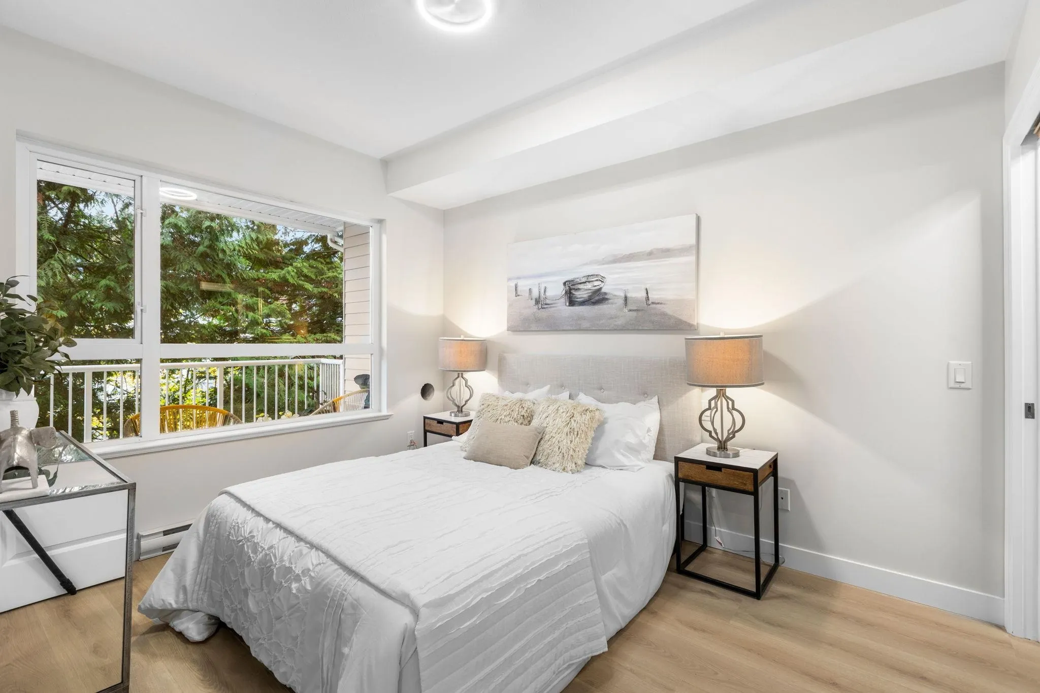 3151 Connaught Crescent #206
