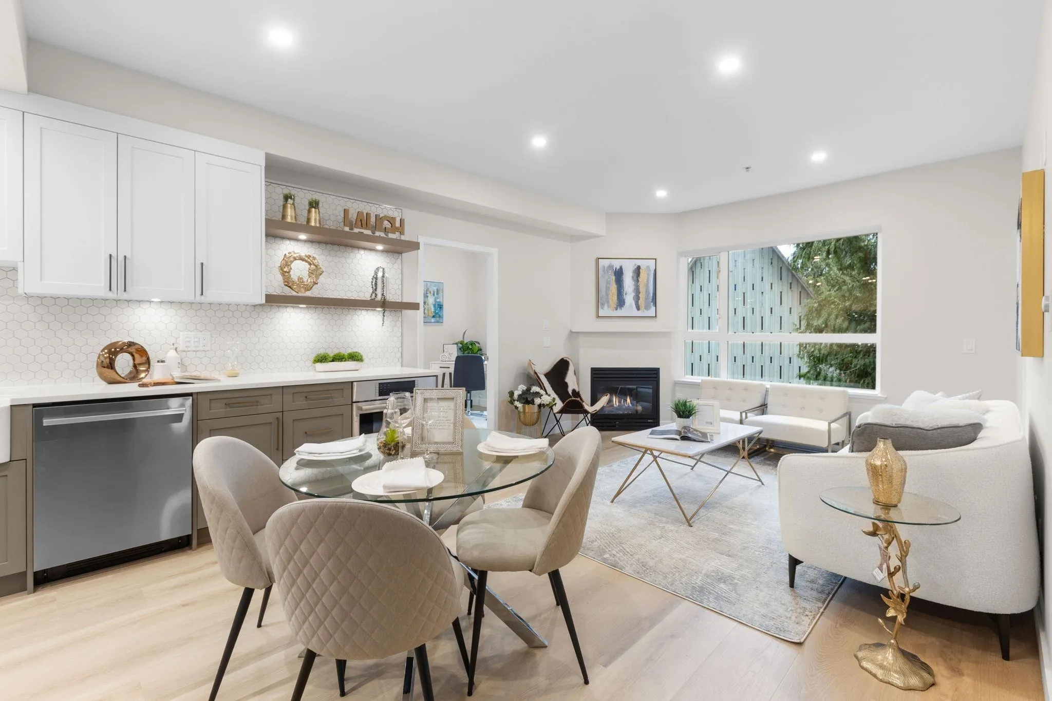 3151 Connaught Crescent #206