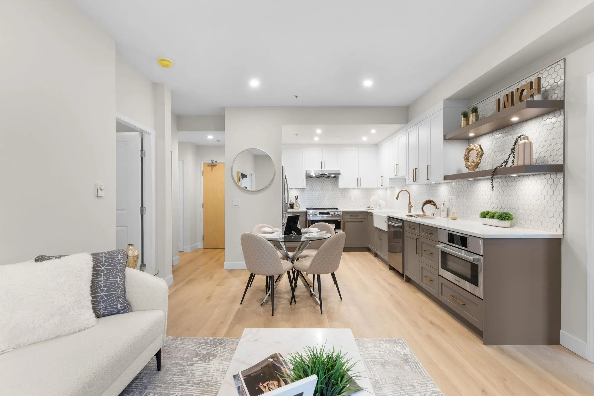 3151 Connaught Crescent #206