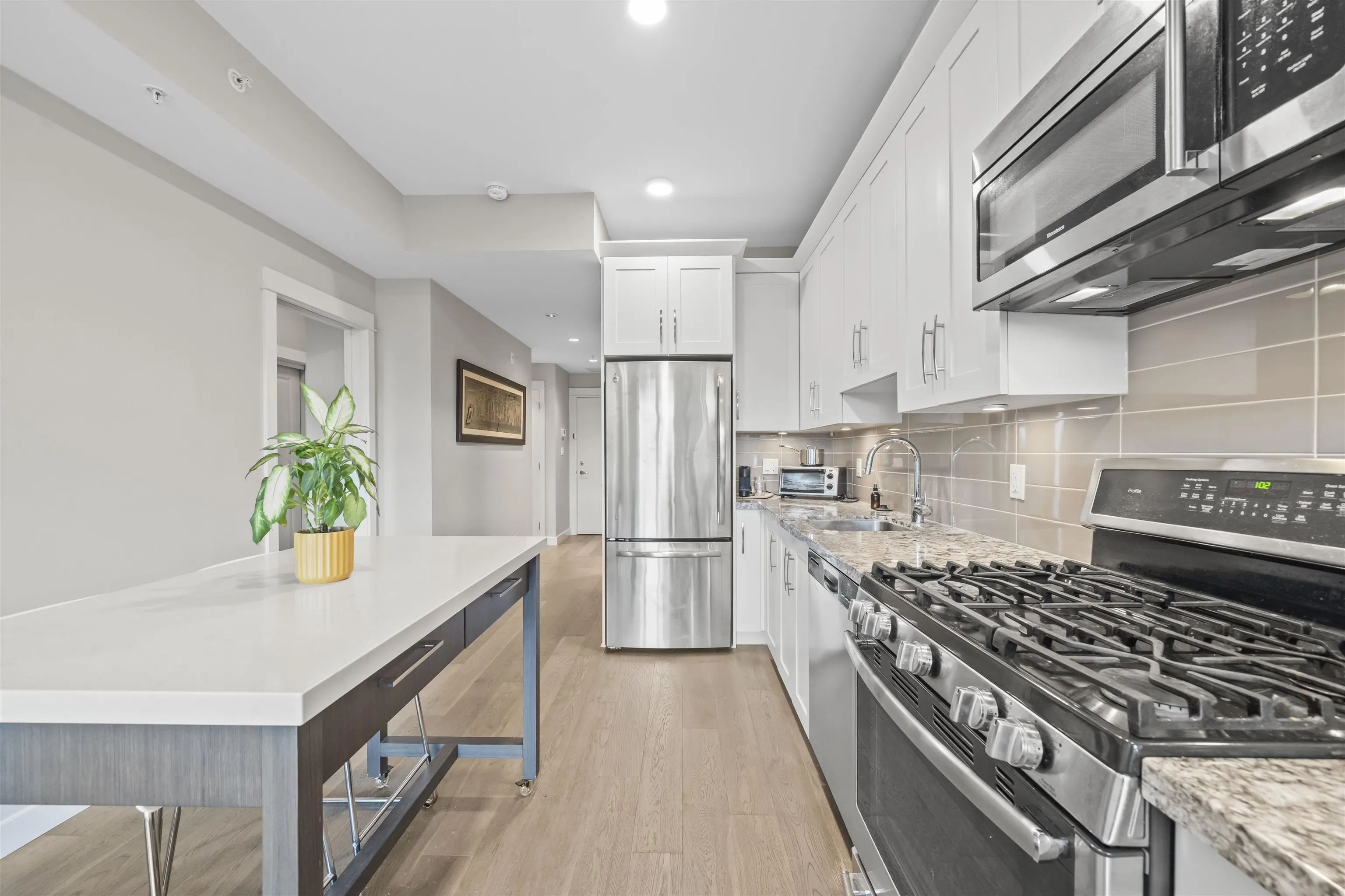 5011 Springs Boulevard #302