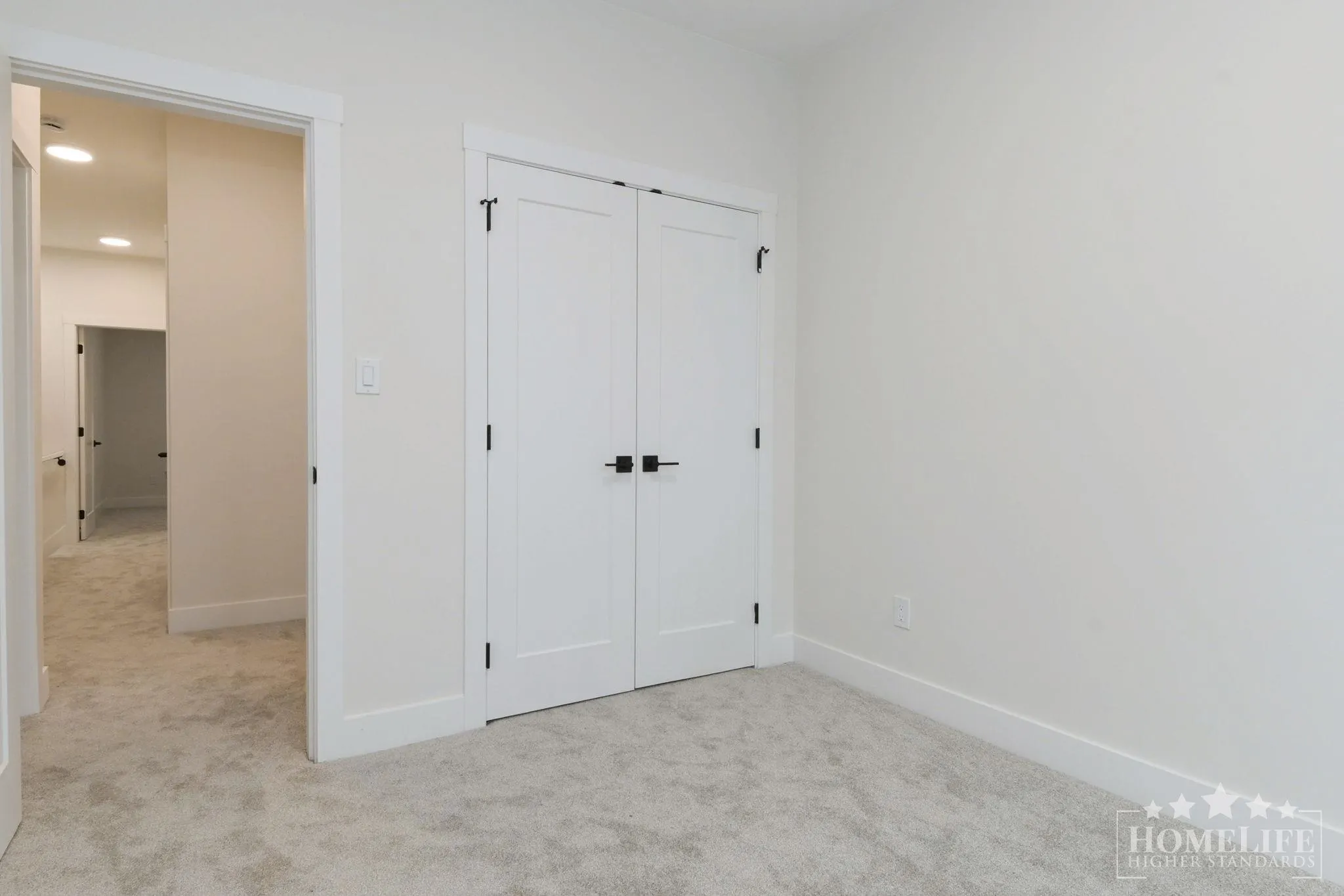 177 175a Street #19