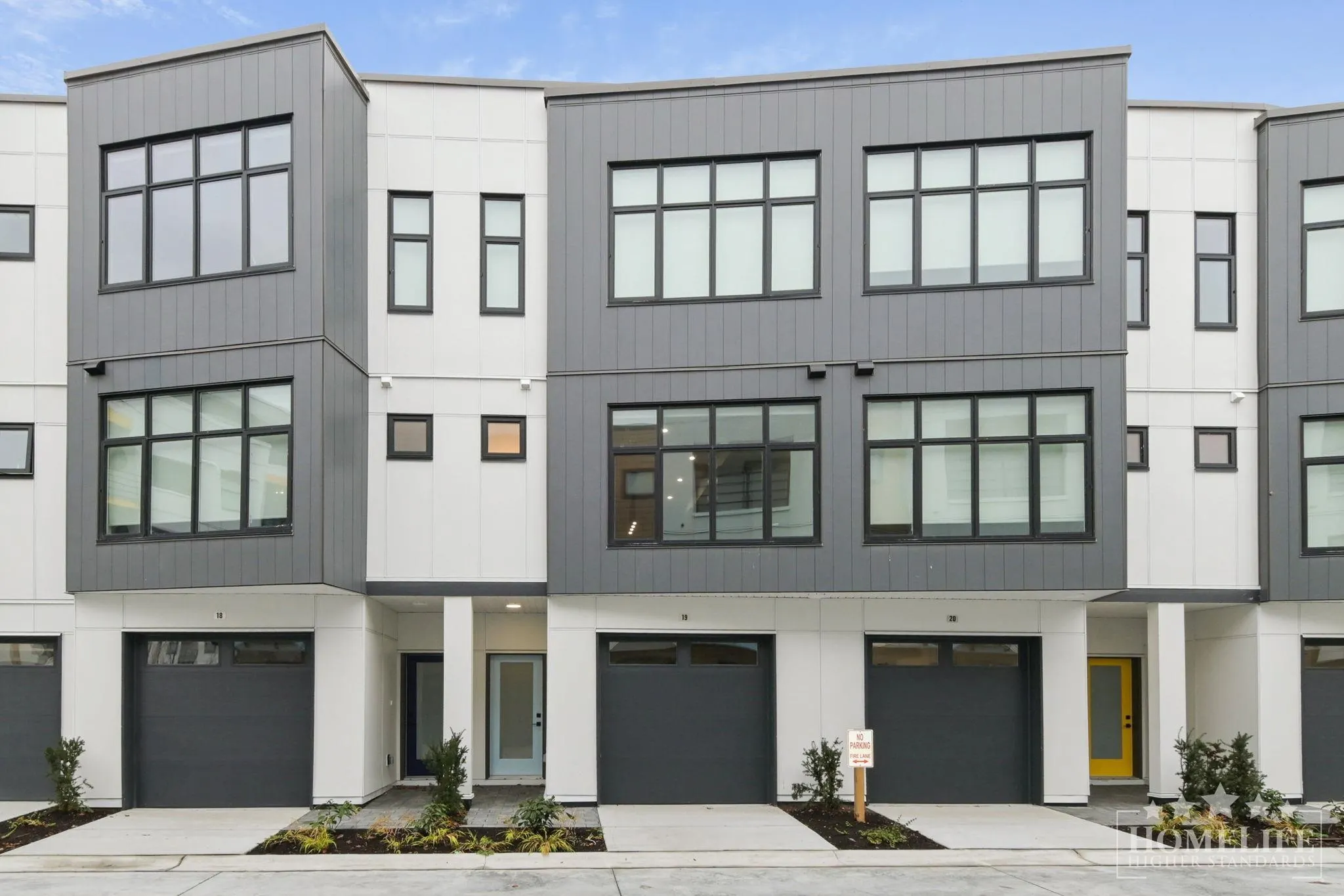 177 175a Street #19