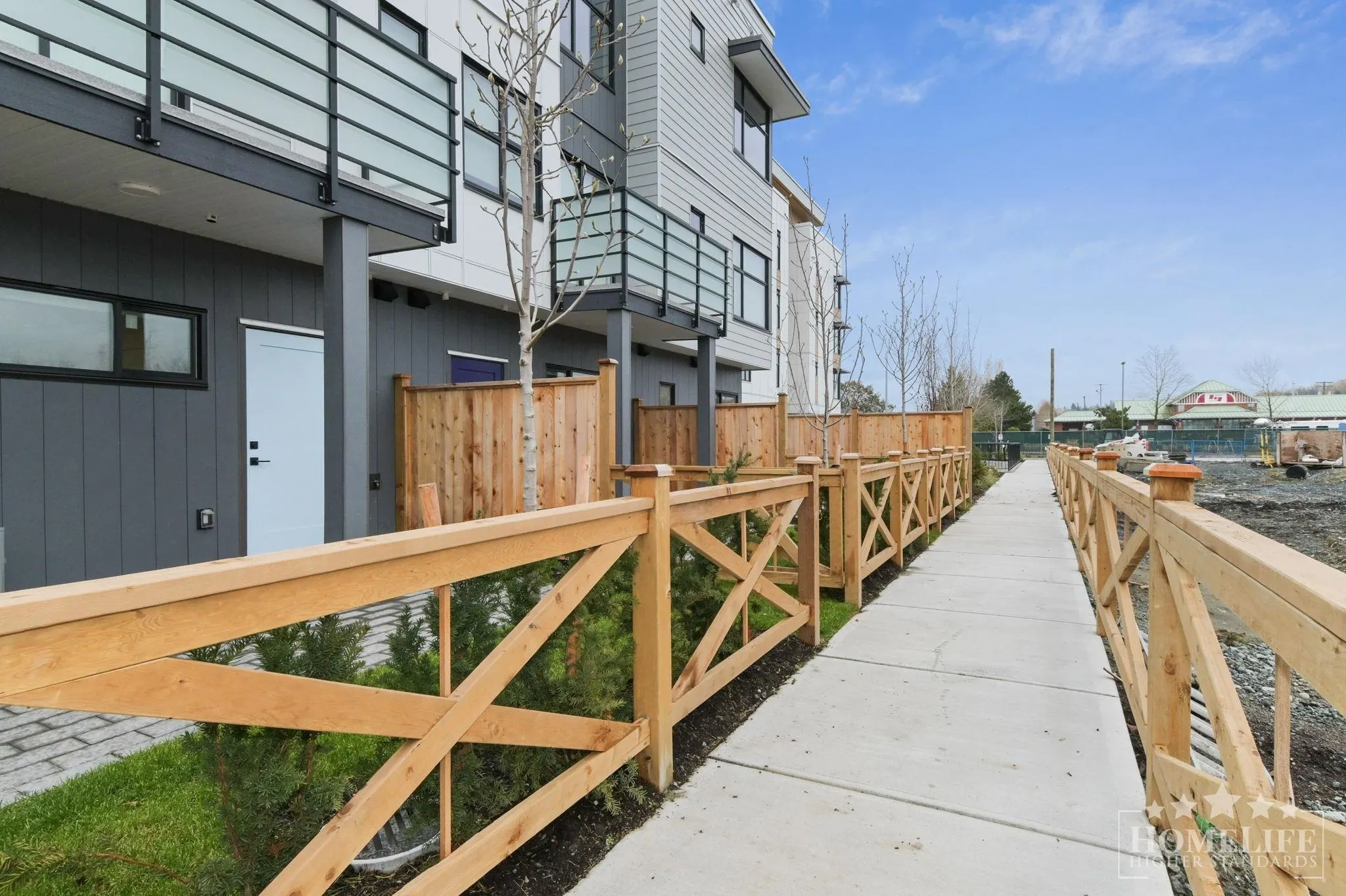 177 175a Street #19