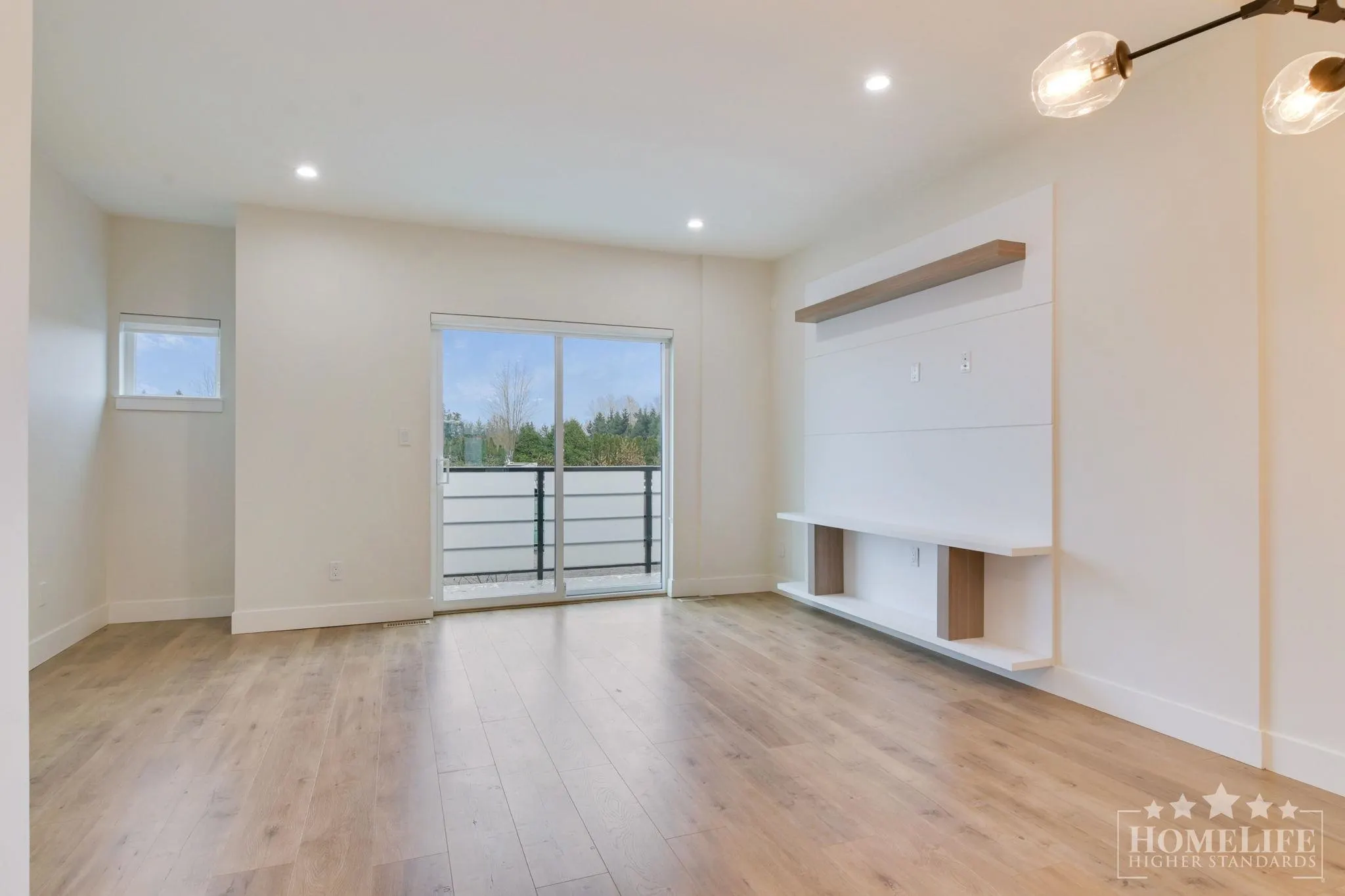 177 175a Street #19