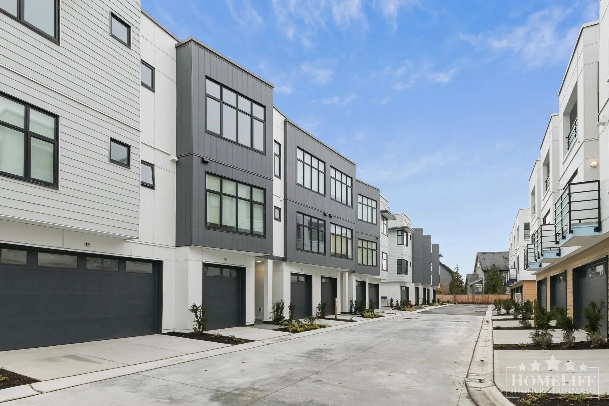177 175a Street #19
