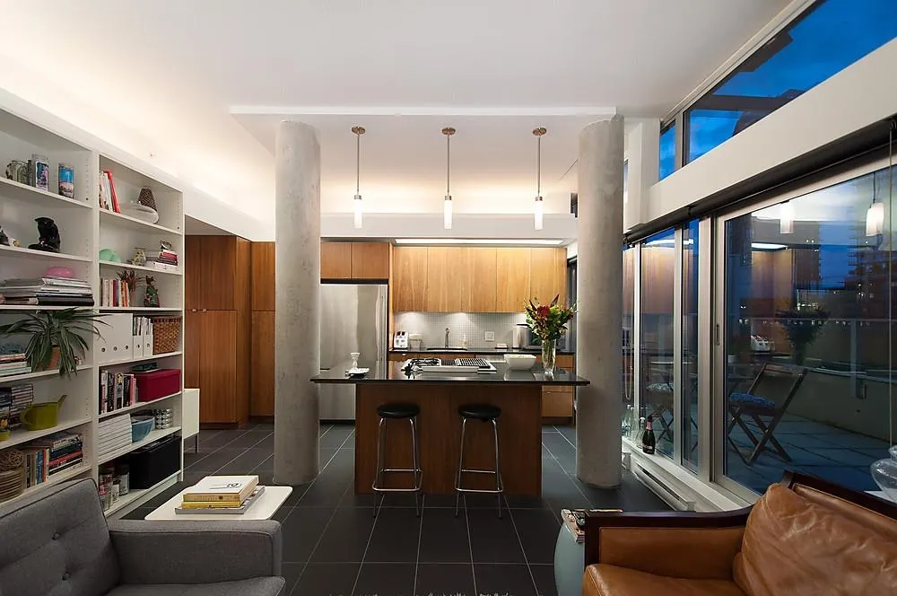 33 W Pender Street #802