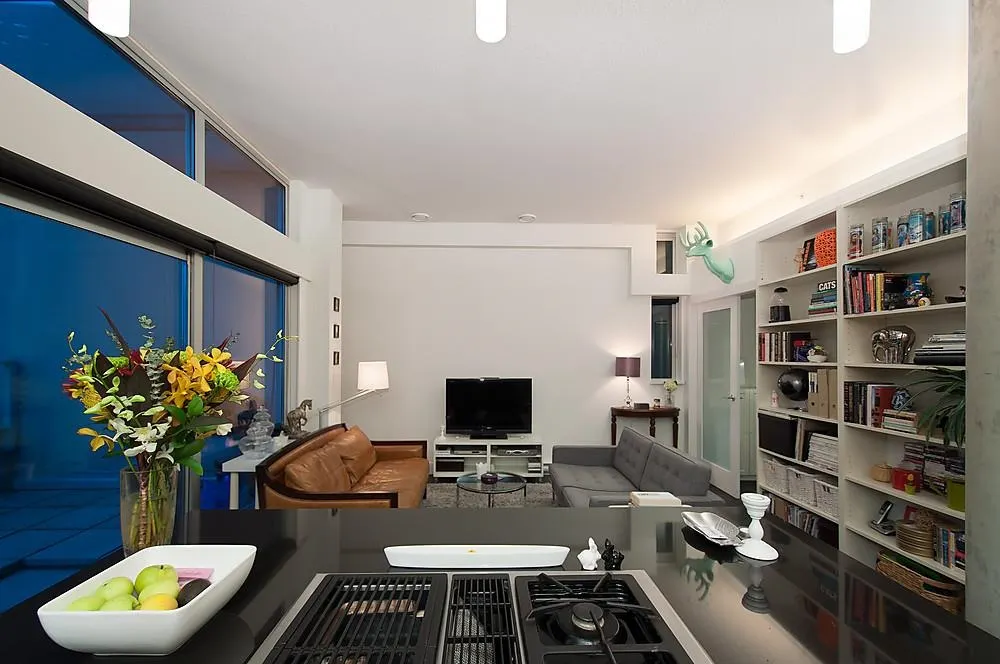 33 W Pender Street #802