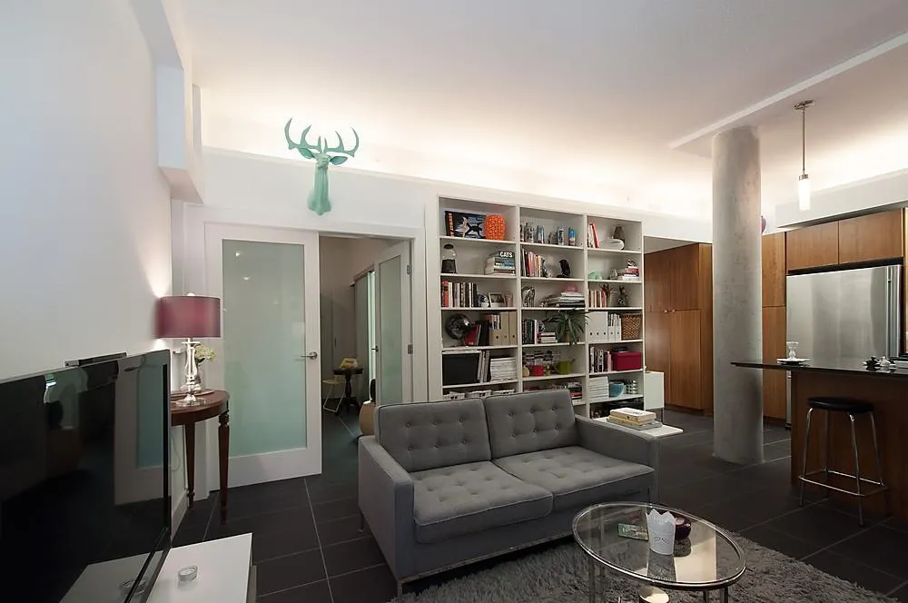 33 W Pender Street #802