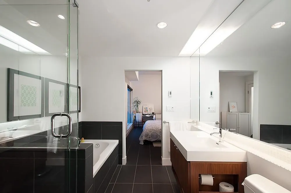 33 W Pender Street #802