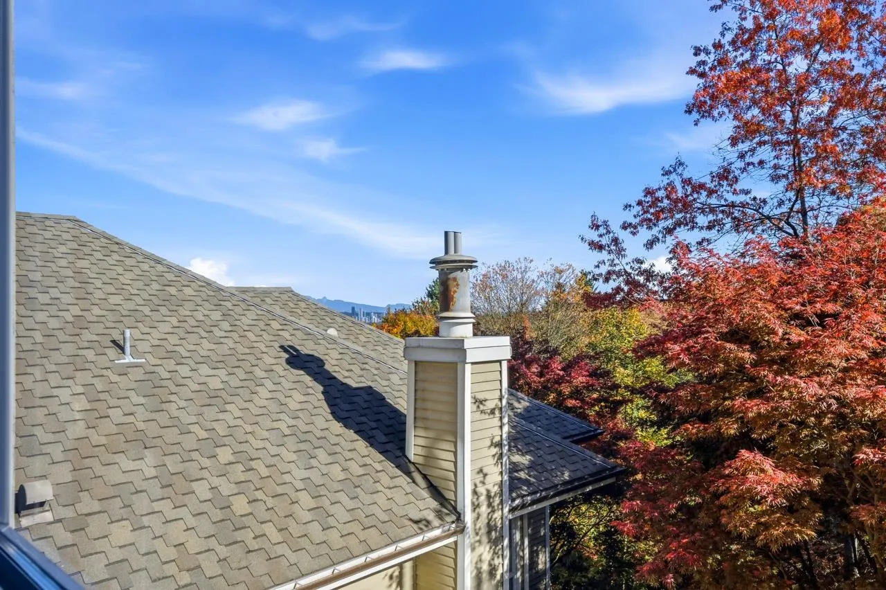5270 Oakmount Crescent #405