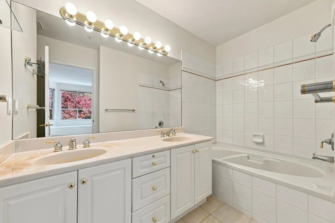 5270 Oakmount Crescent #405