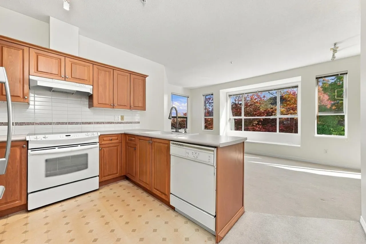 5270 Oakmount Crescent #405
