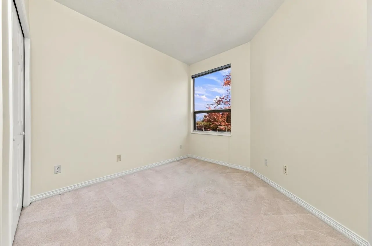 5270 Oakmount Crescent #405