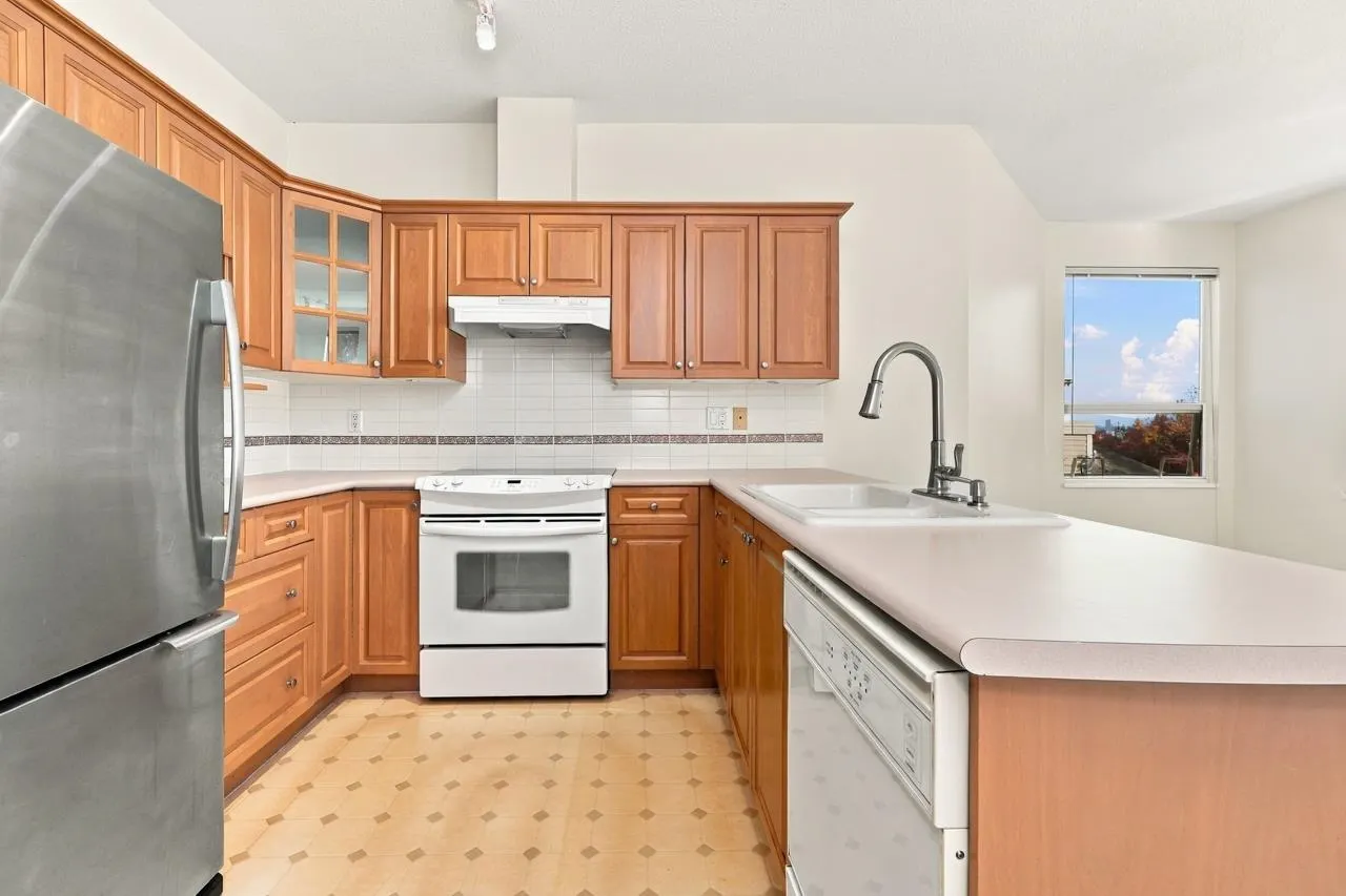 5270 Oakmount Crescent #405