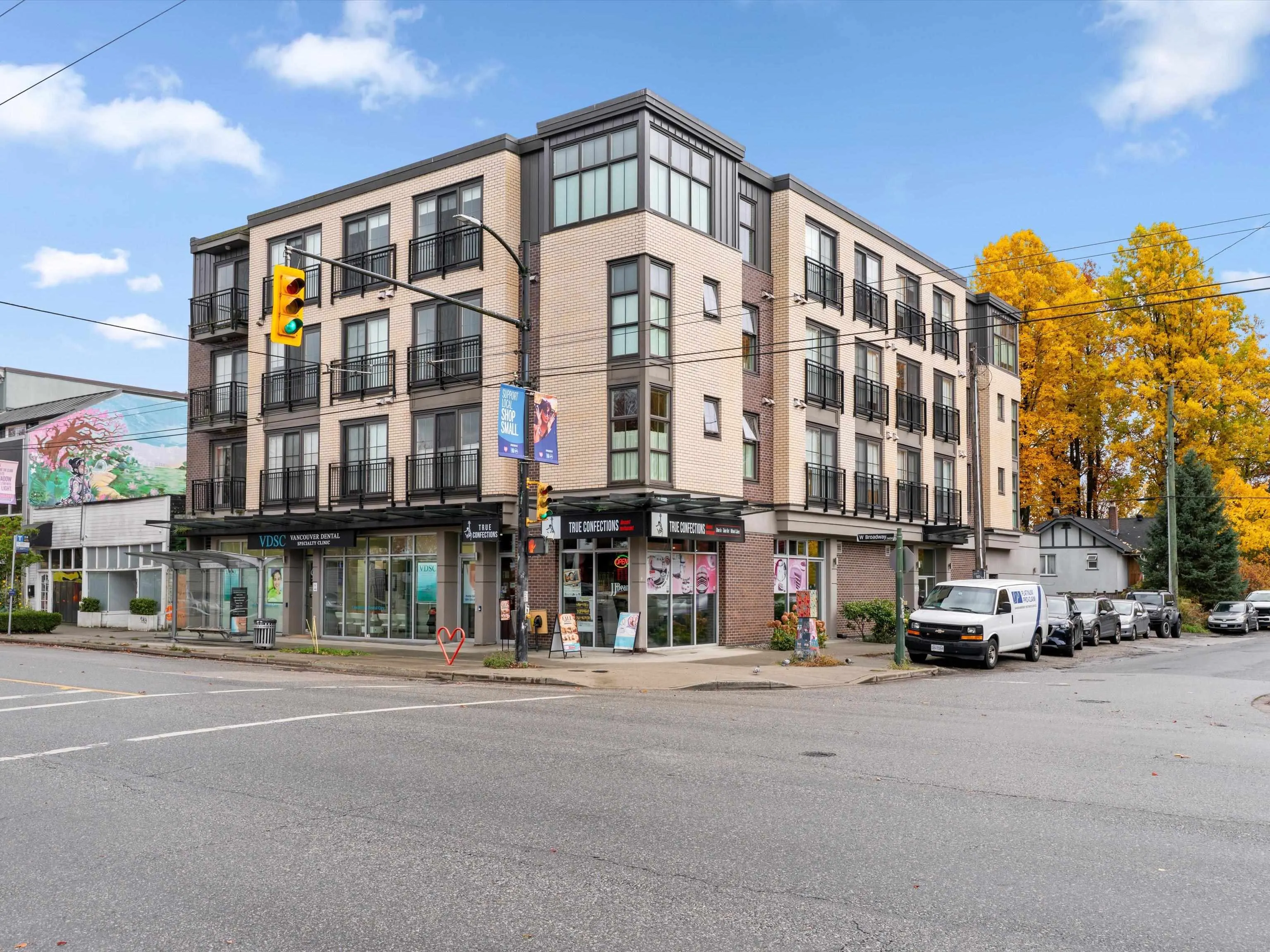 2528 Collingwood Street #302