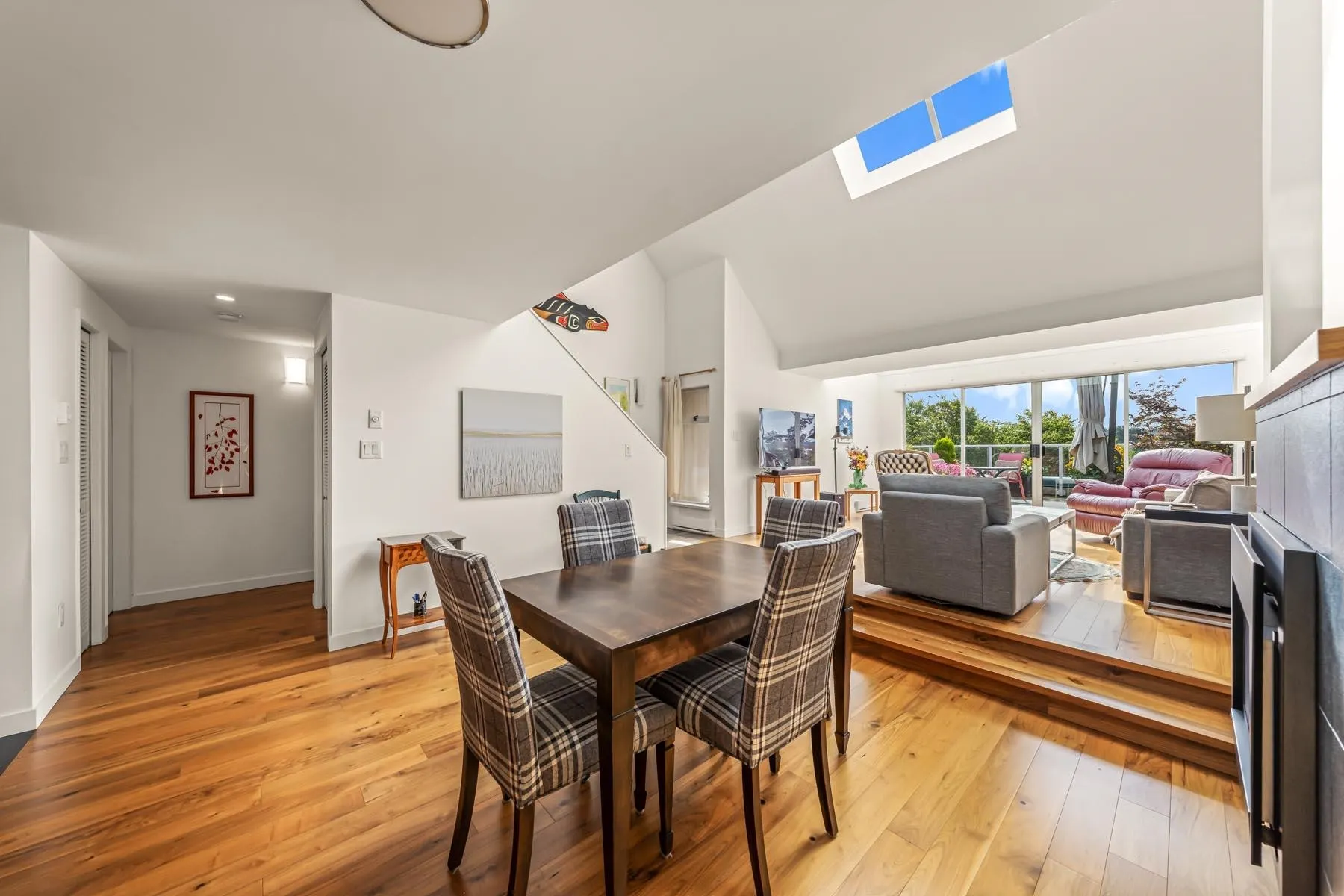 5 K De K Court #409
