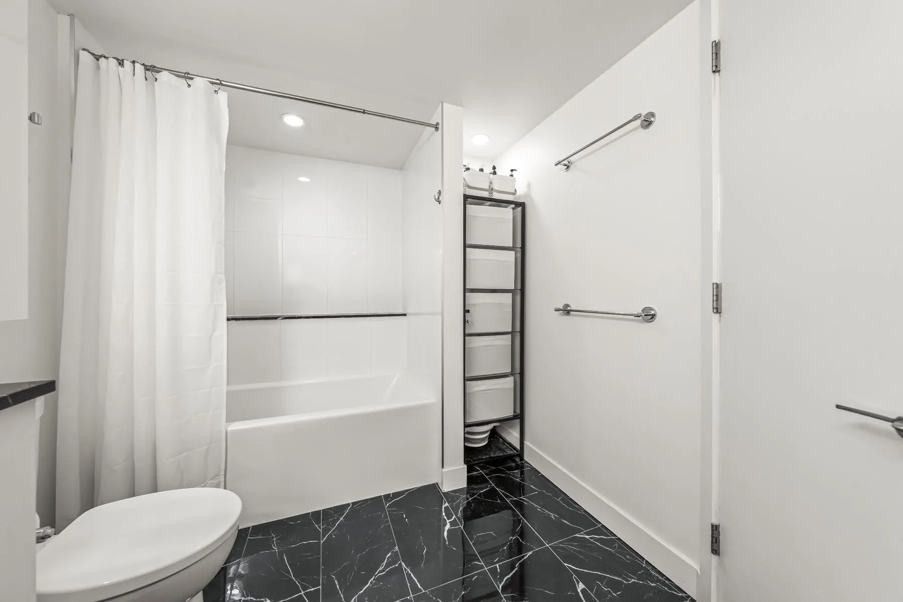 612 Fifth Avenue #1705