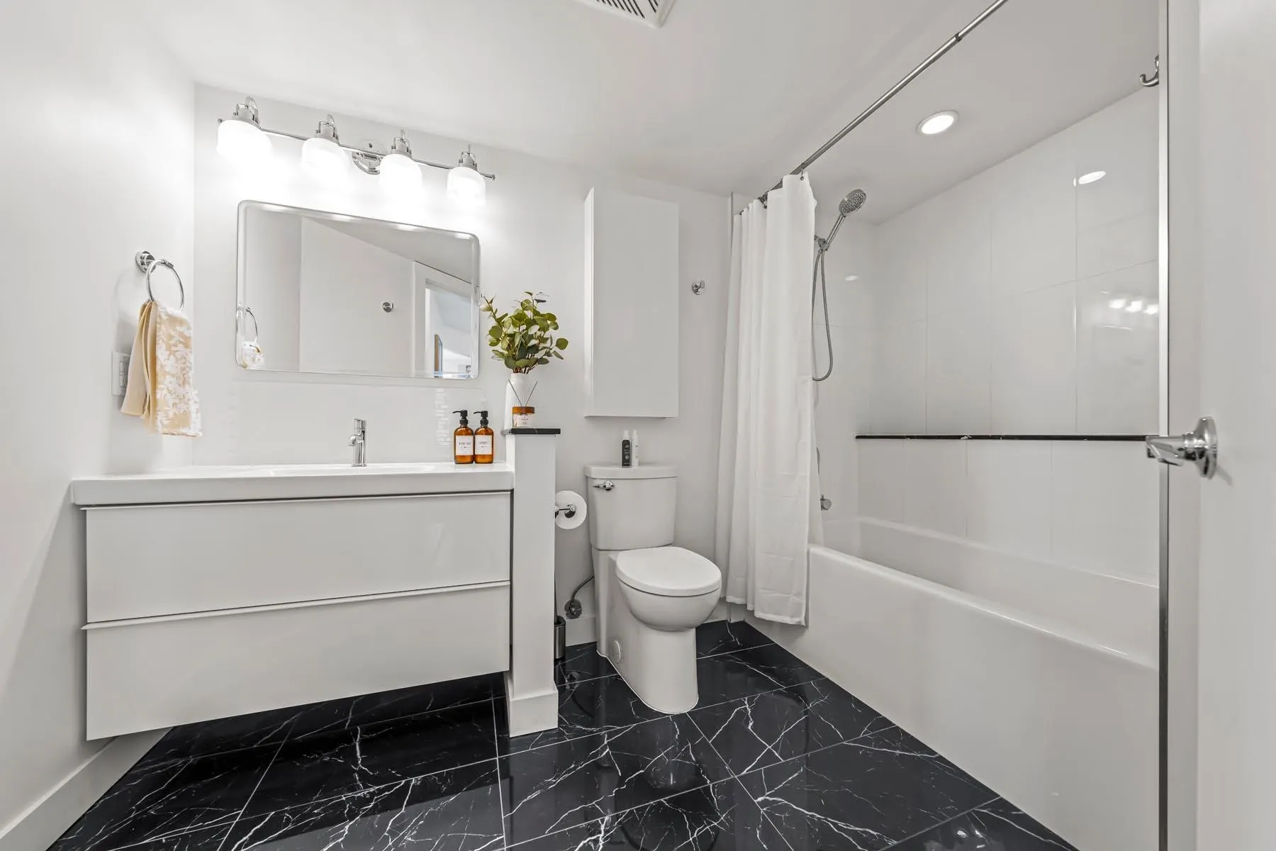 612 Fifth Avenue #1705