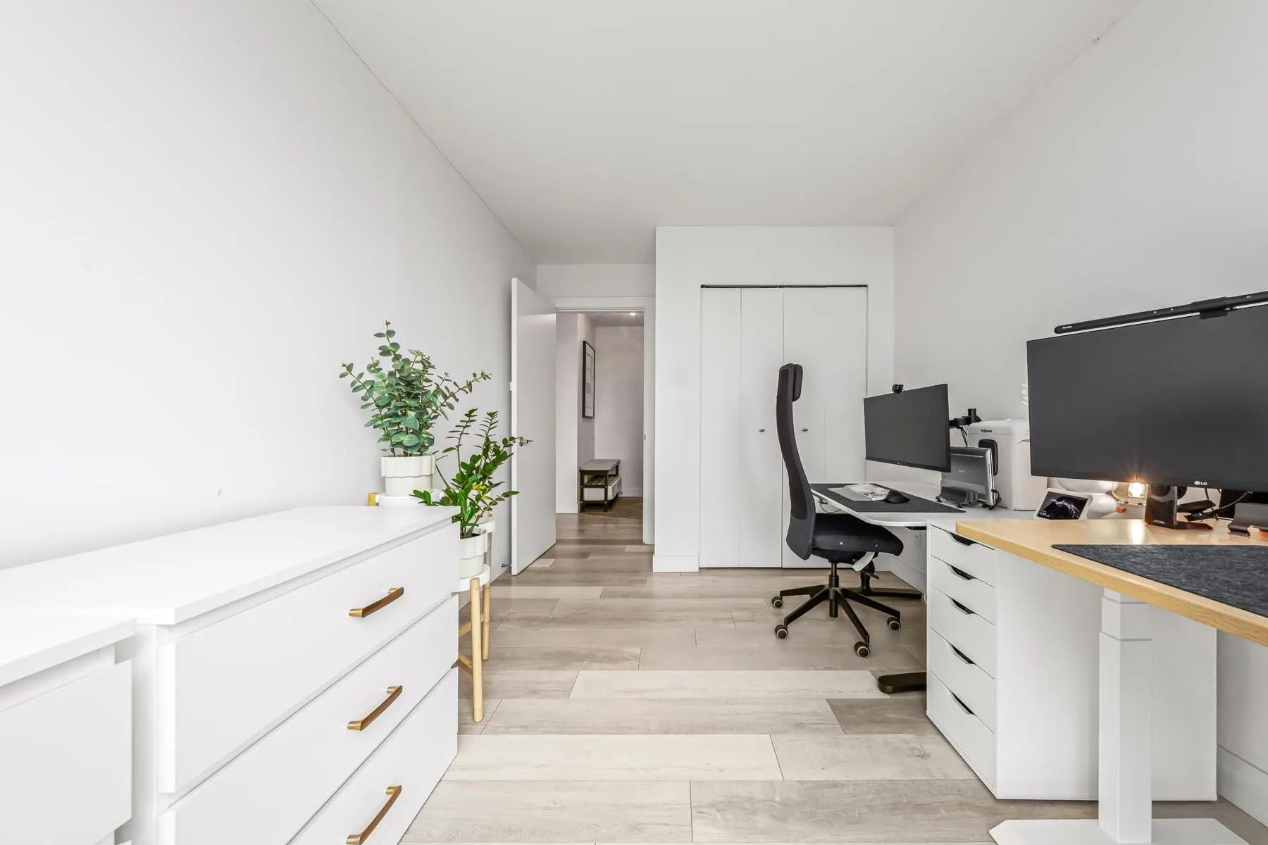 612 Fifth Avenue #1705