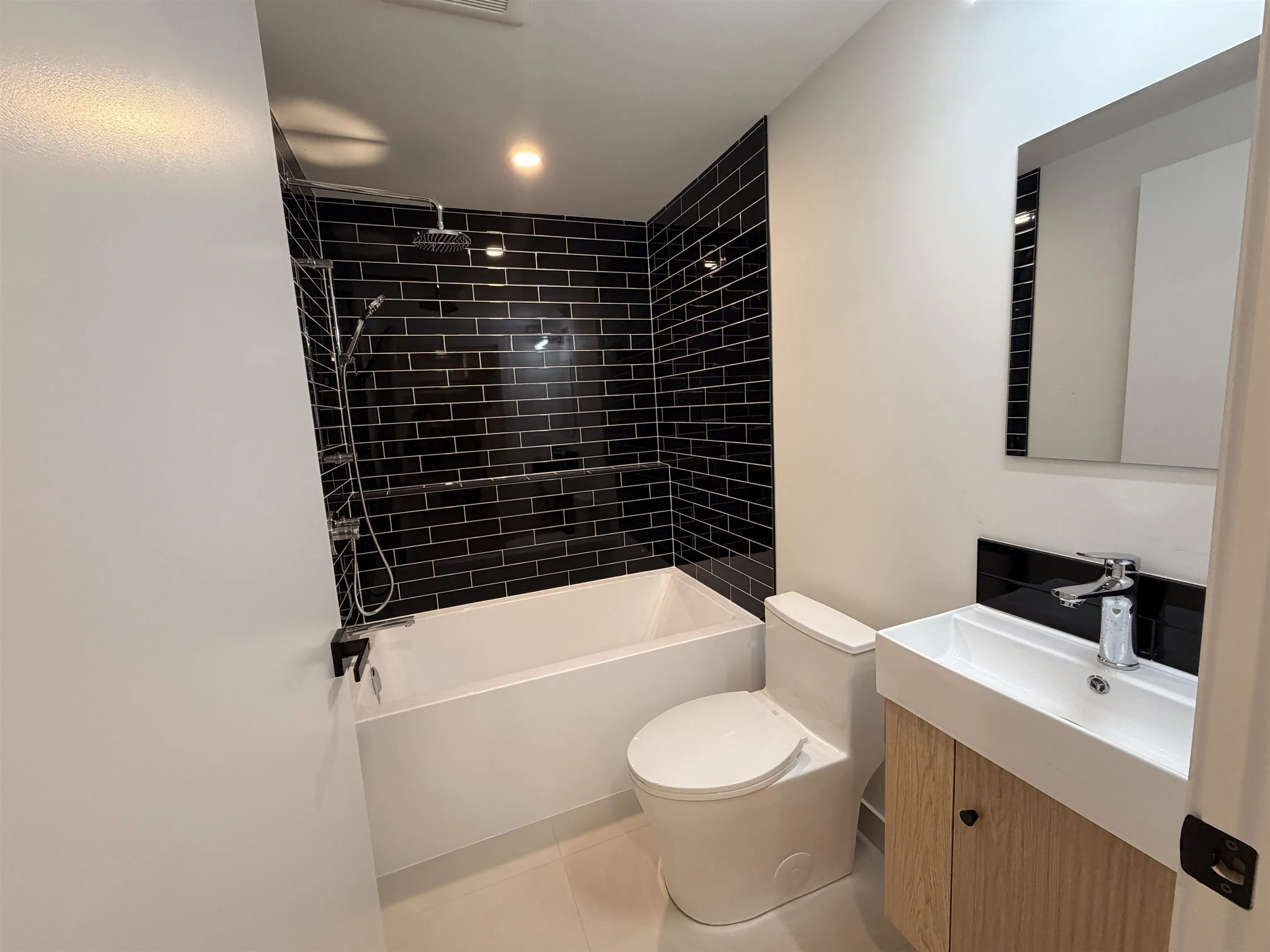 2339 Parker Street #3