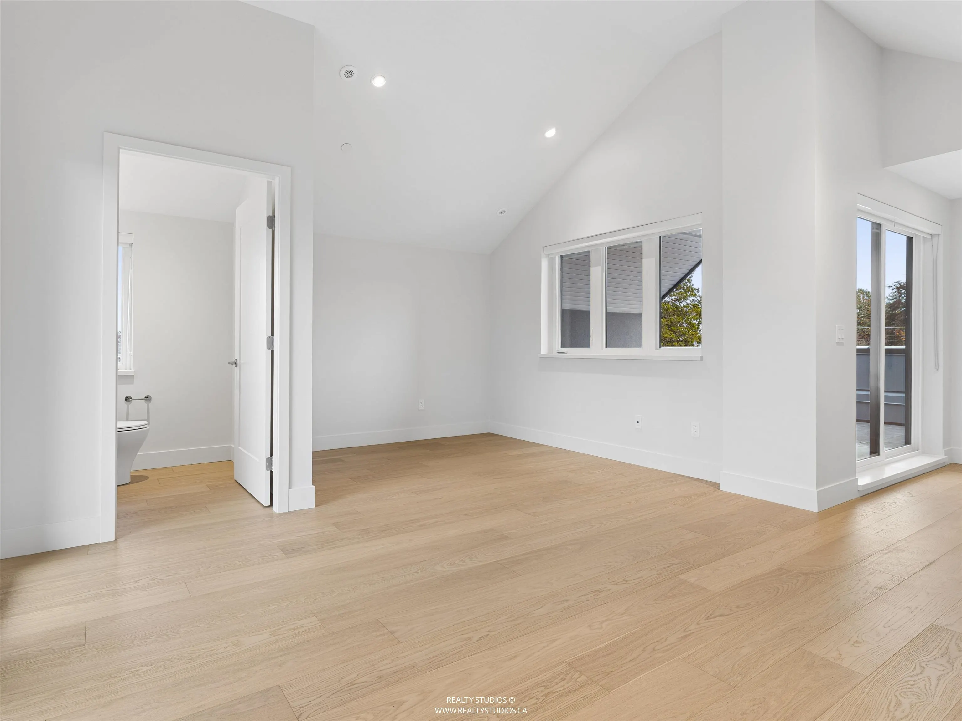 3058 W 34th Avenue #1