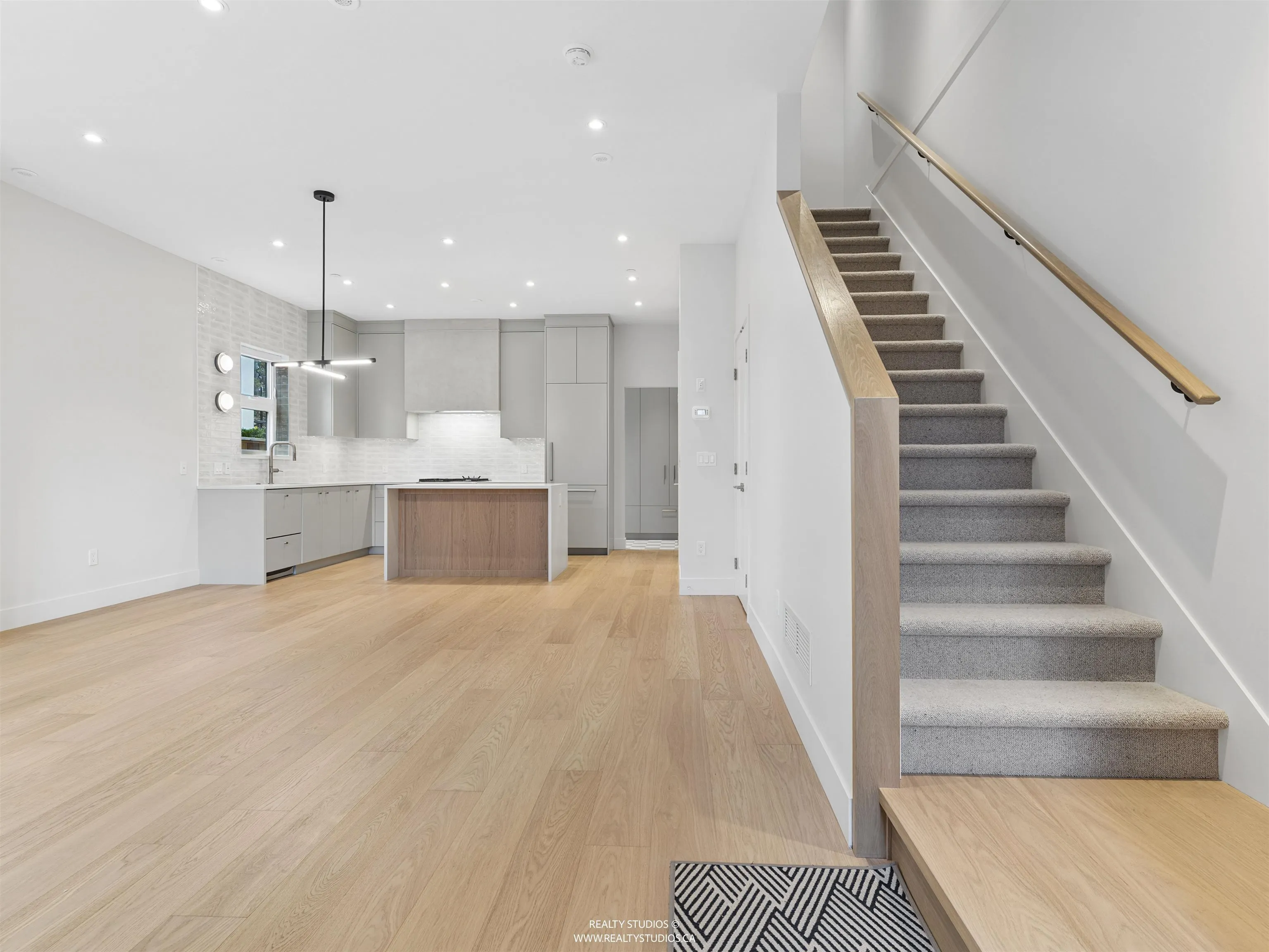 3058 W 34th Avenue #1