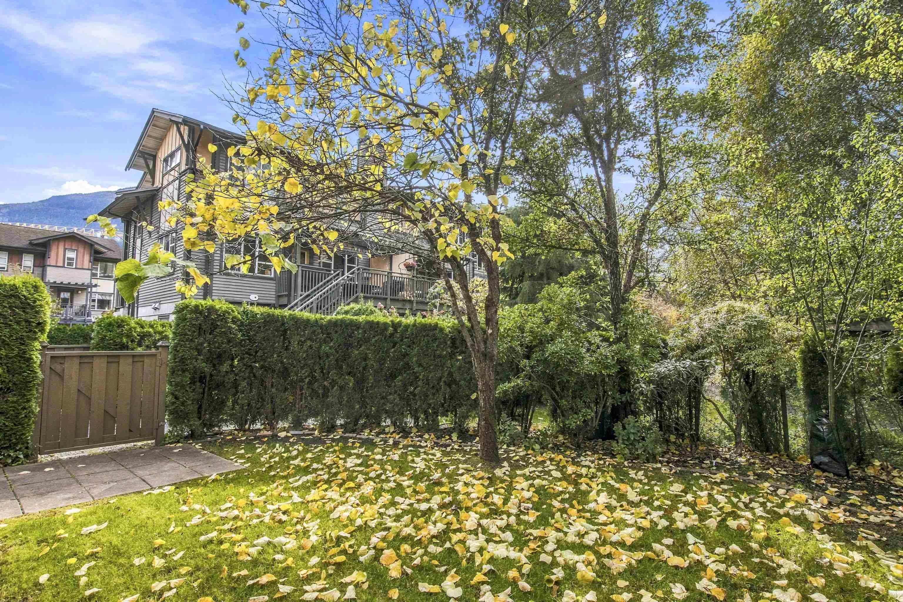 1164 Village Green Way