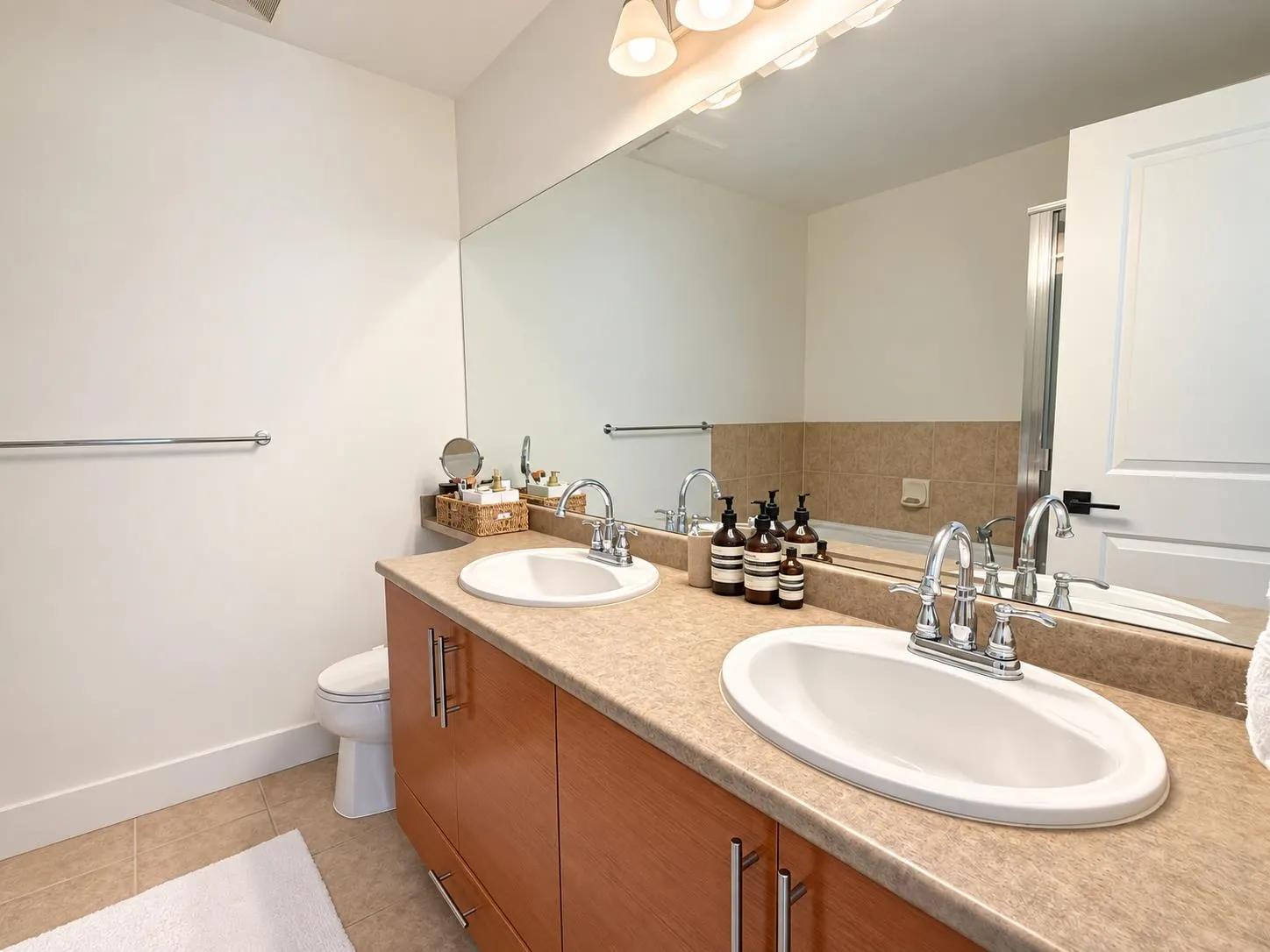 1164 Village Green Way