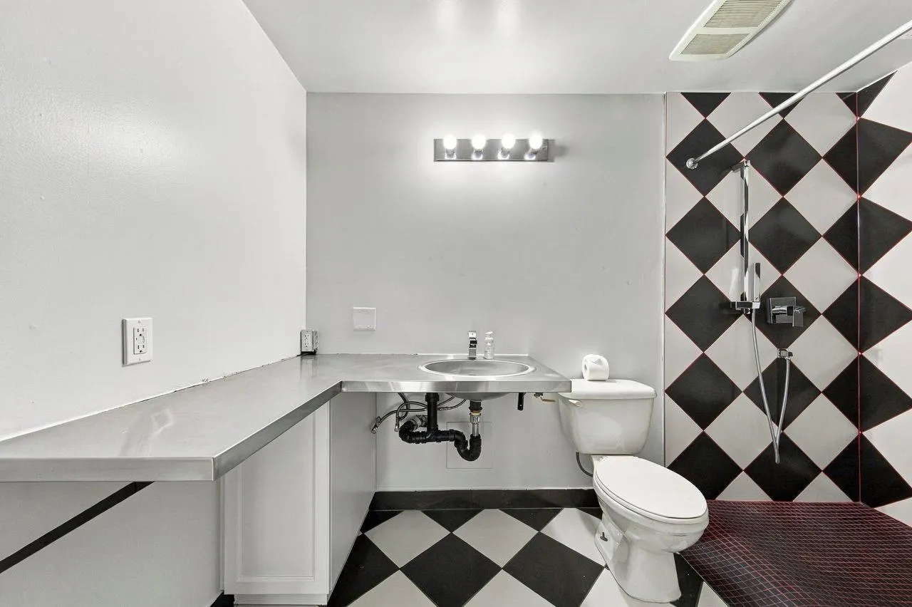 272 E 4th Avenue #311