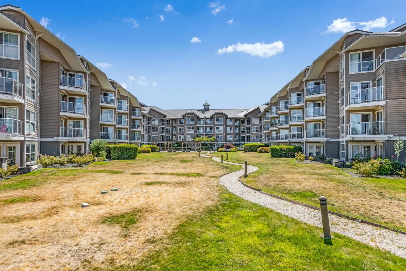5880 Dover Crescent #427