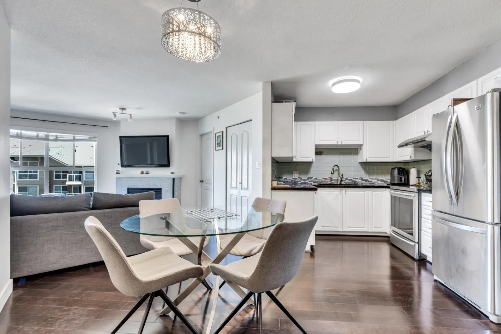 5880 Dover Crescent #427