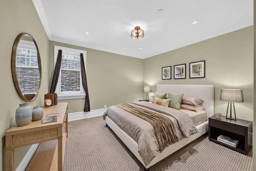 2937 W 45th Avenue