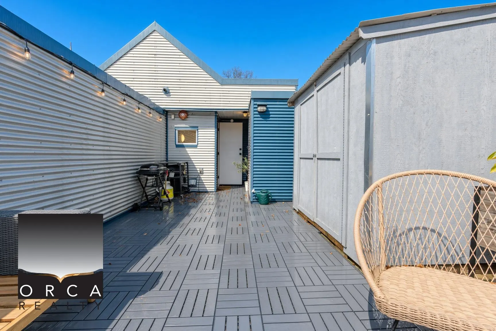 3726 Commercial Street #3