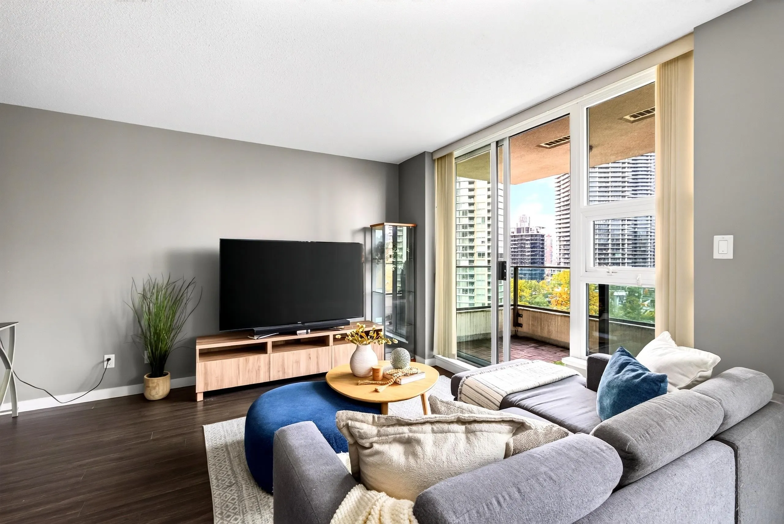 2200 Douglas Road #1505