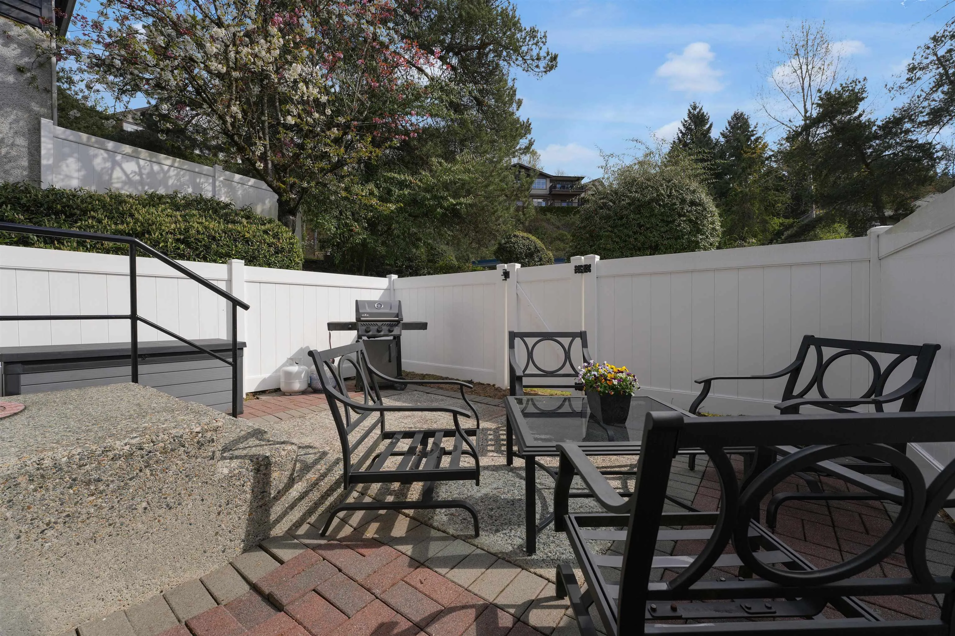 315 Schoolhouse Street #25