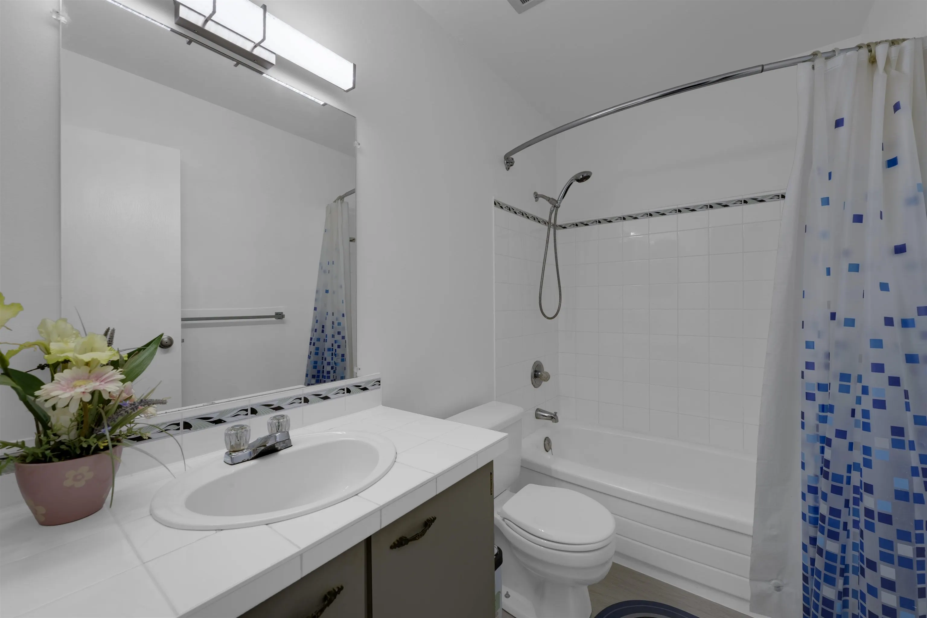 315 Schoolhouse Street #25
