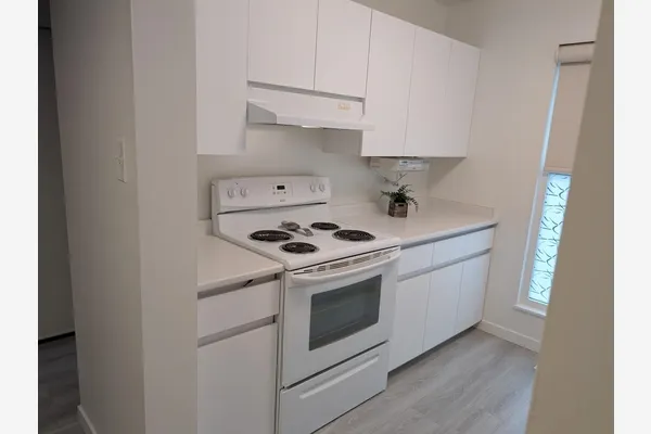 315 Schoolhouse Street #25