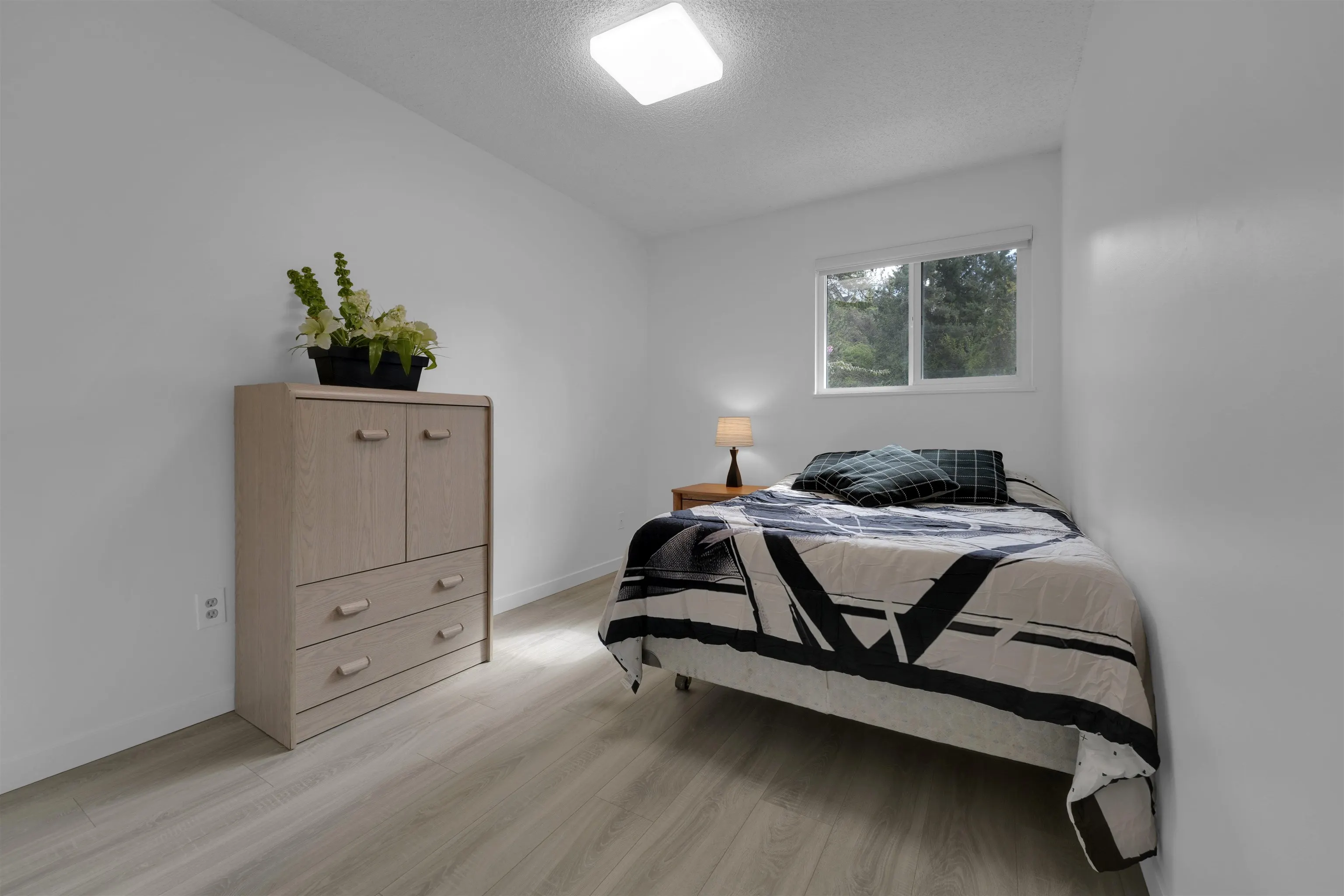 315 Schoolhouse Street #25