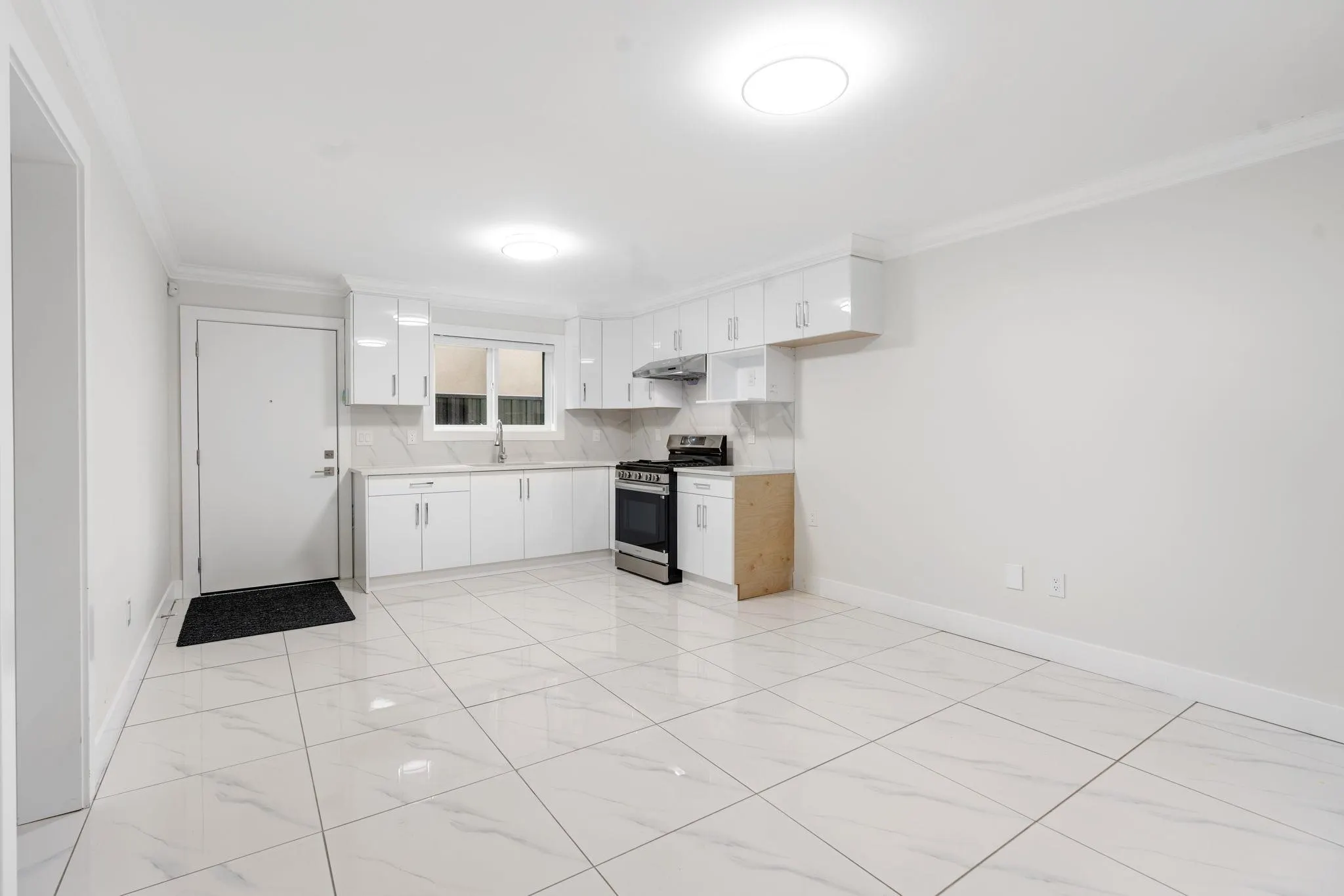 8464 15 Avenue #2