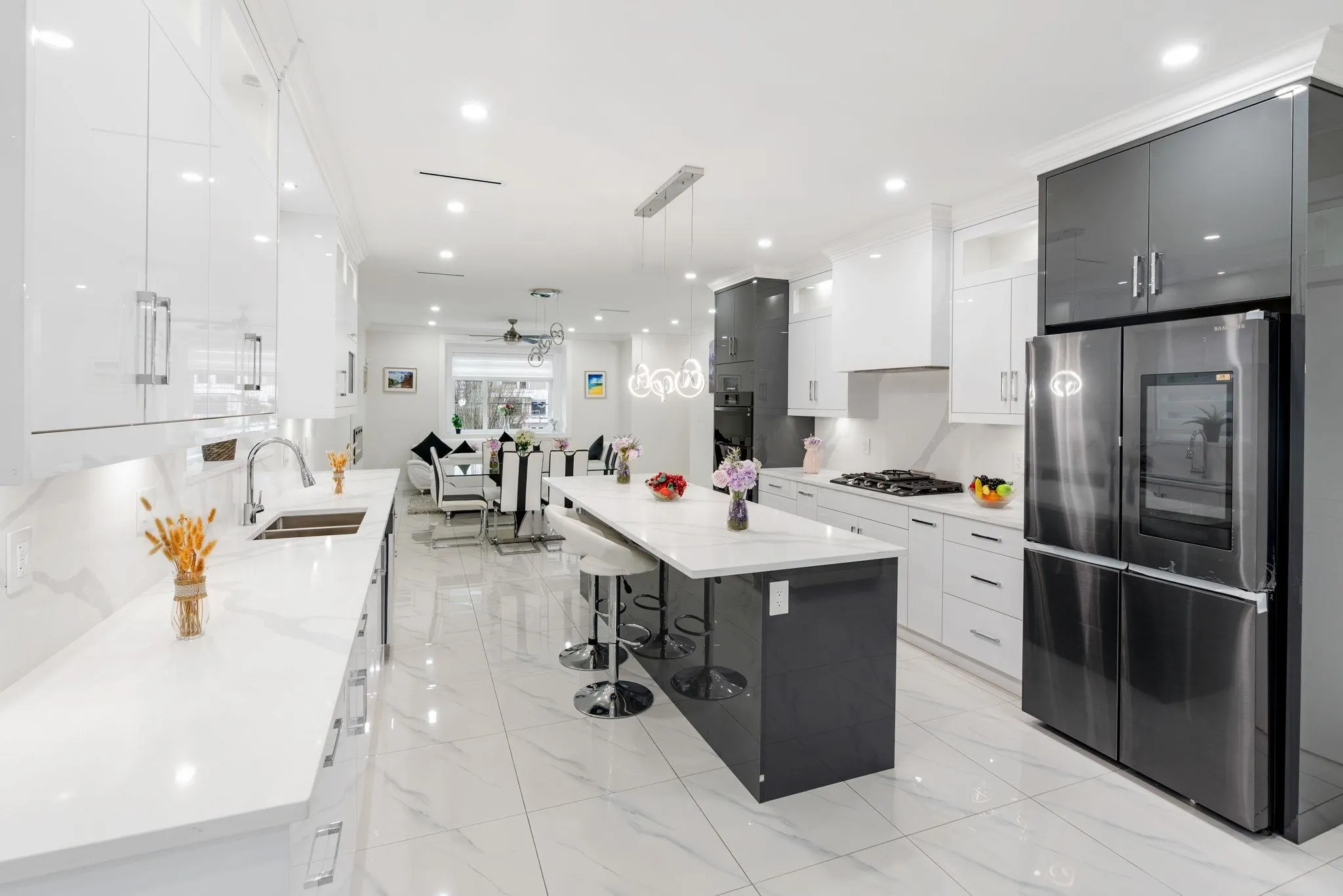 8464 15 Avenue #2